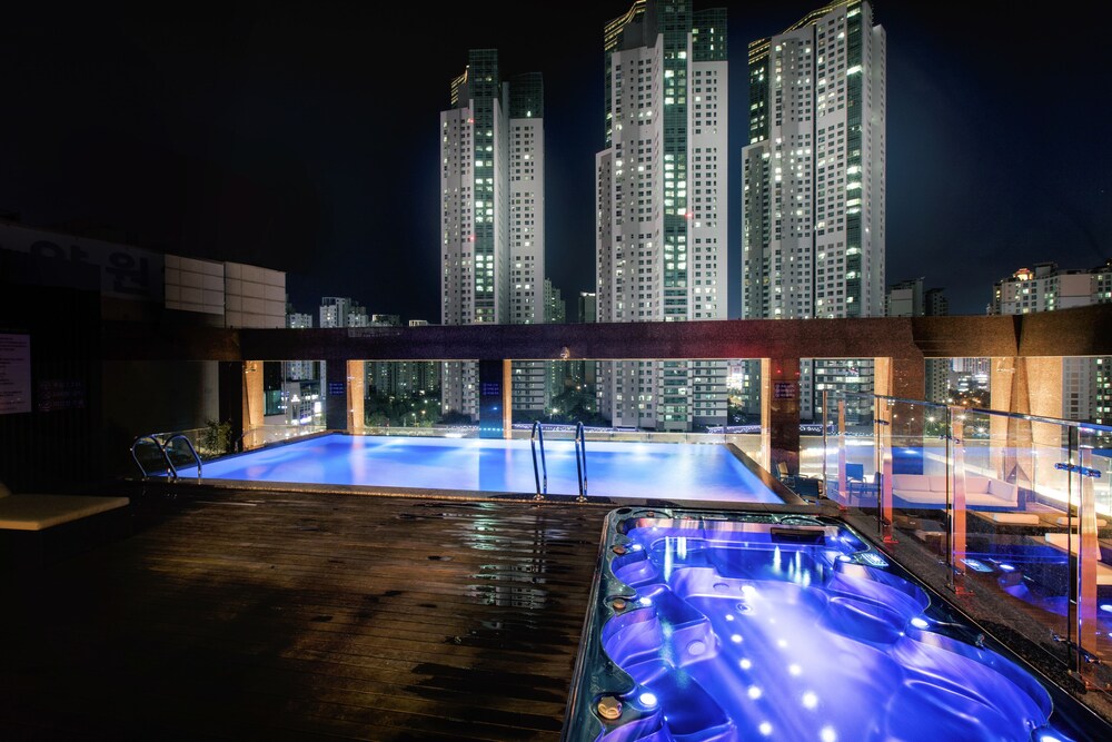 Park Marine Hotel