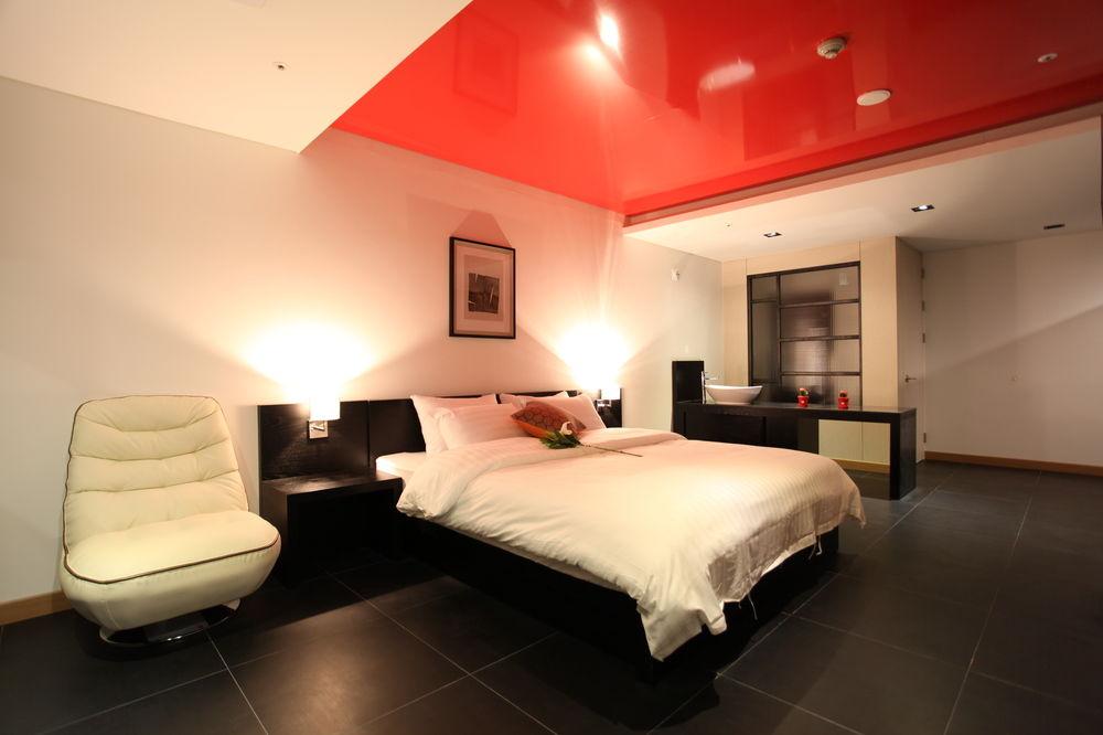 R. Lee Suite Hotel Ganseok