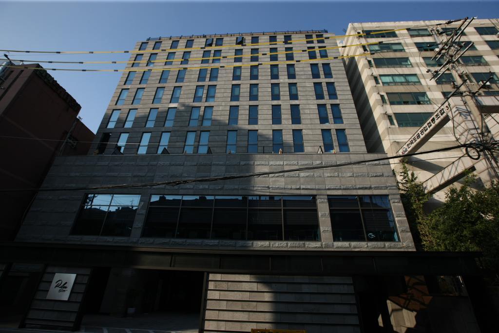 R. Lee Suite Hotel Ganseok