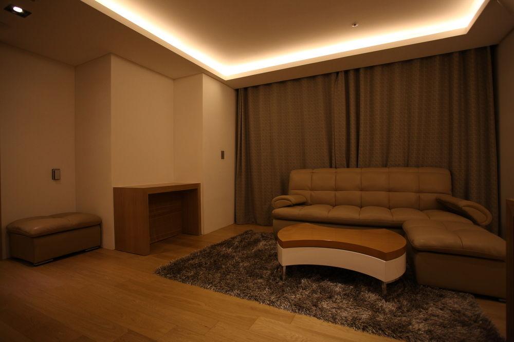 R. Lee Suite Hotel Ganseok
