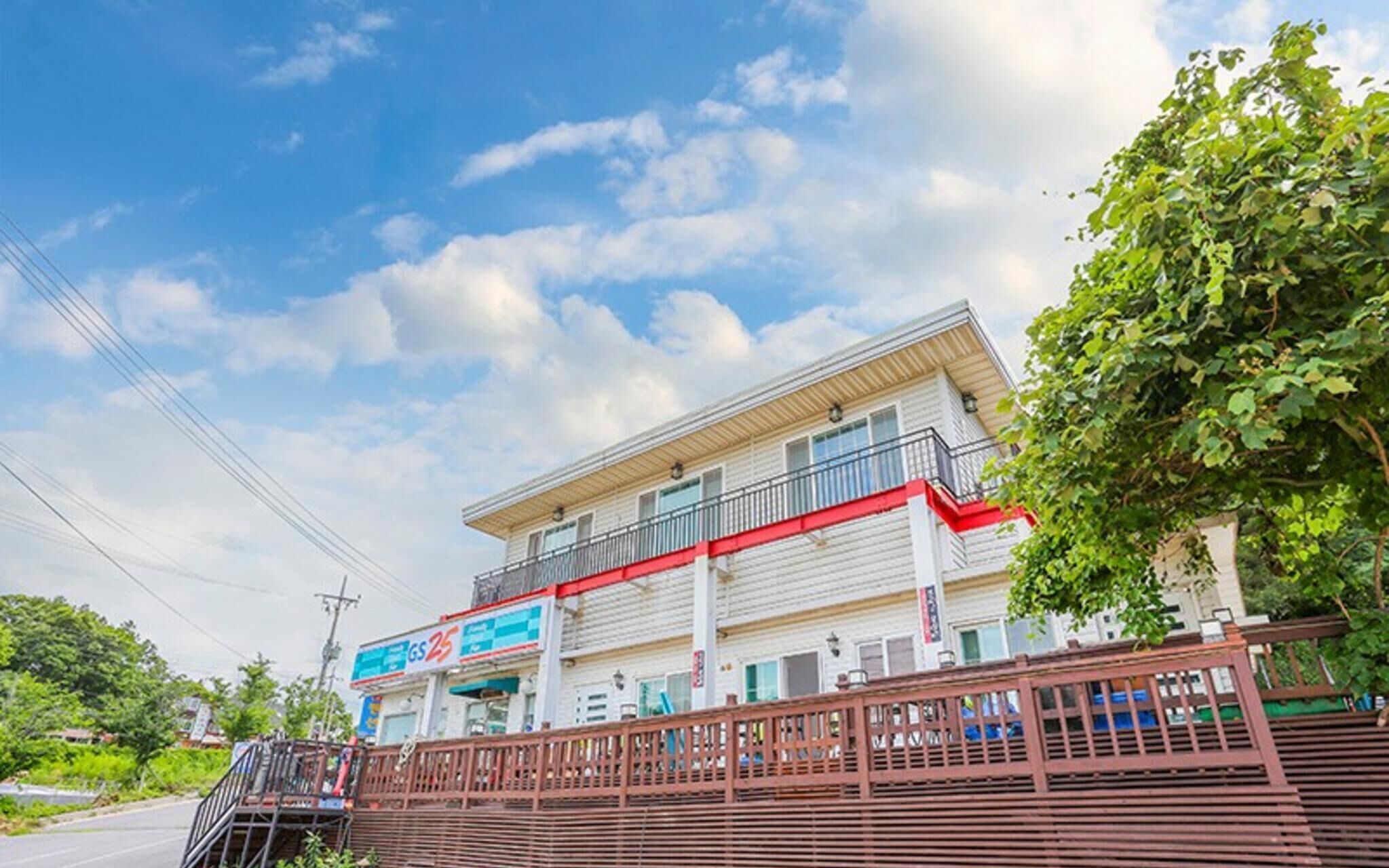 Seokmodo Beach White House Pension