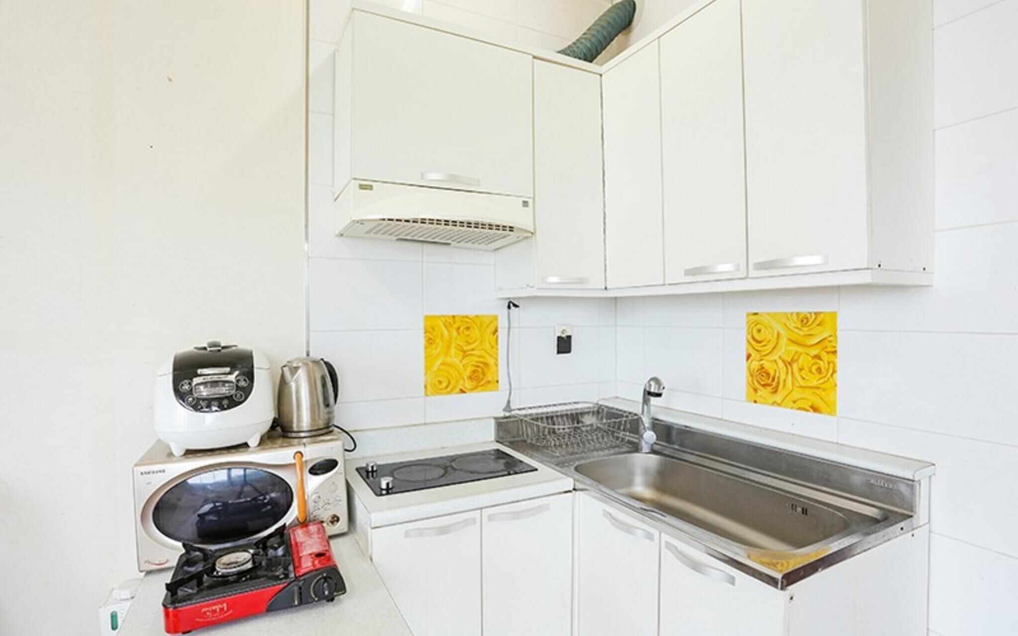 Seokmodo Beach White House Pension