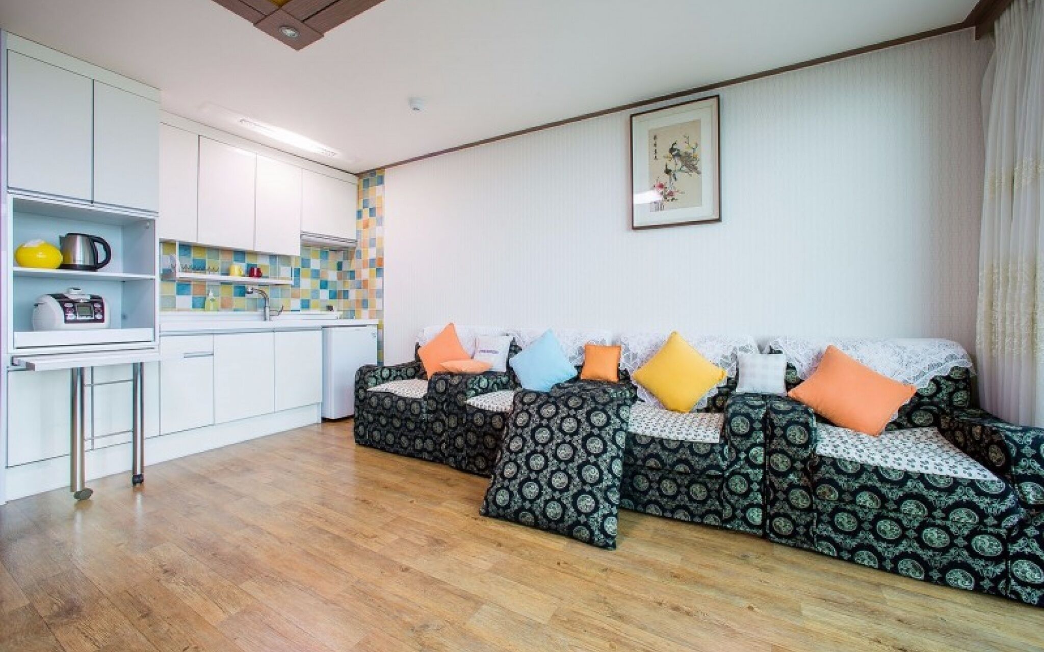 Seokmodo White Wing Pension