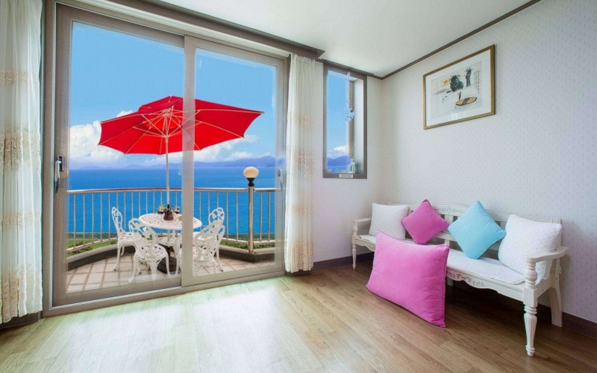 Seokmodo White Wing Pension