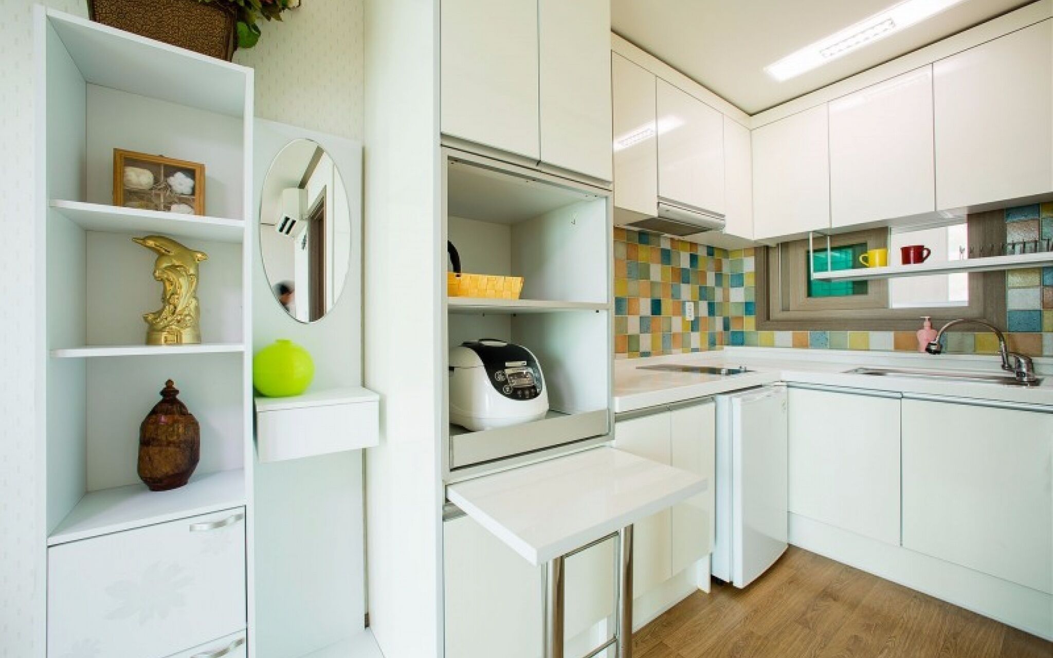 Seokmodo White Wing Pension