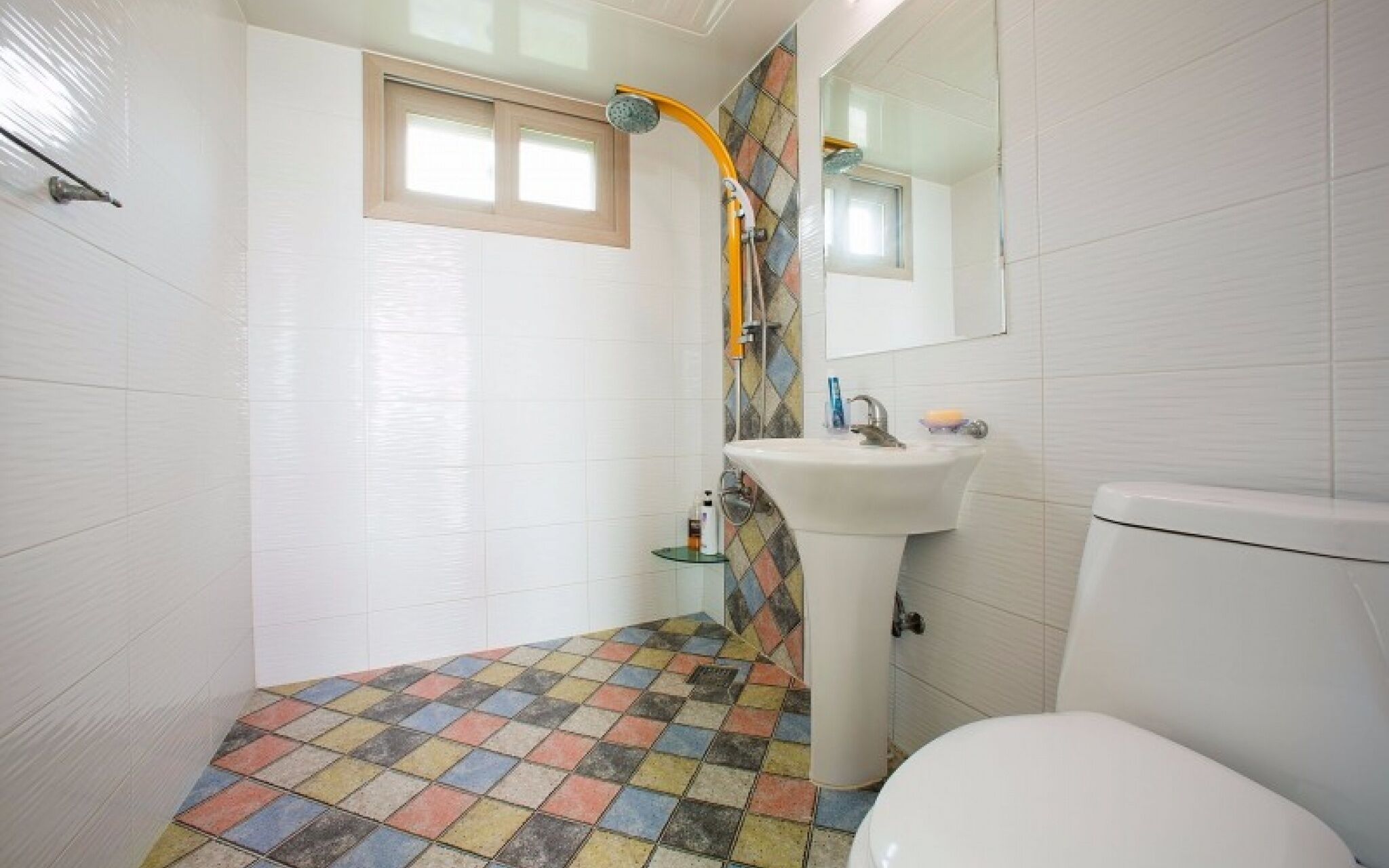 Seokmodo White Wing Pension