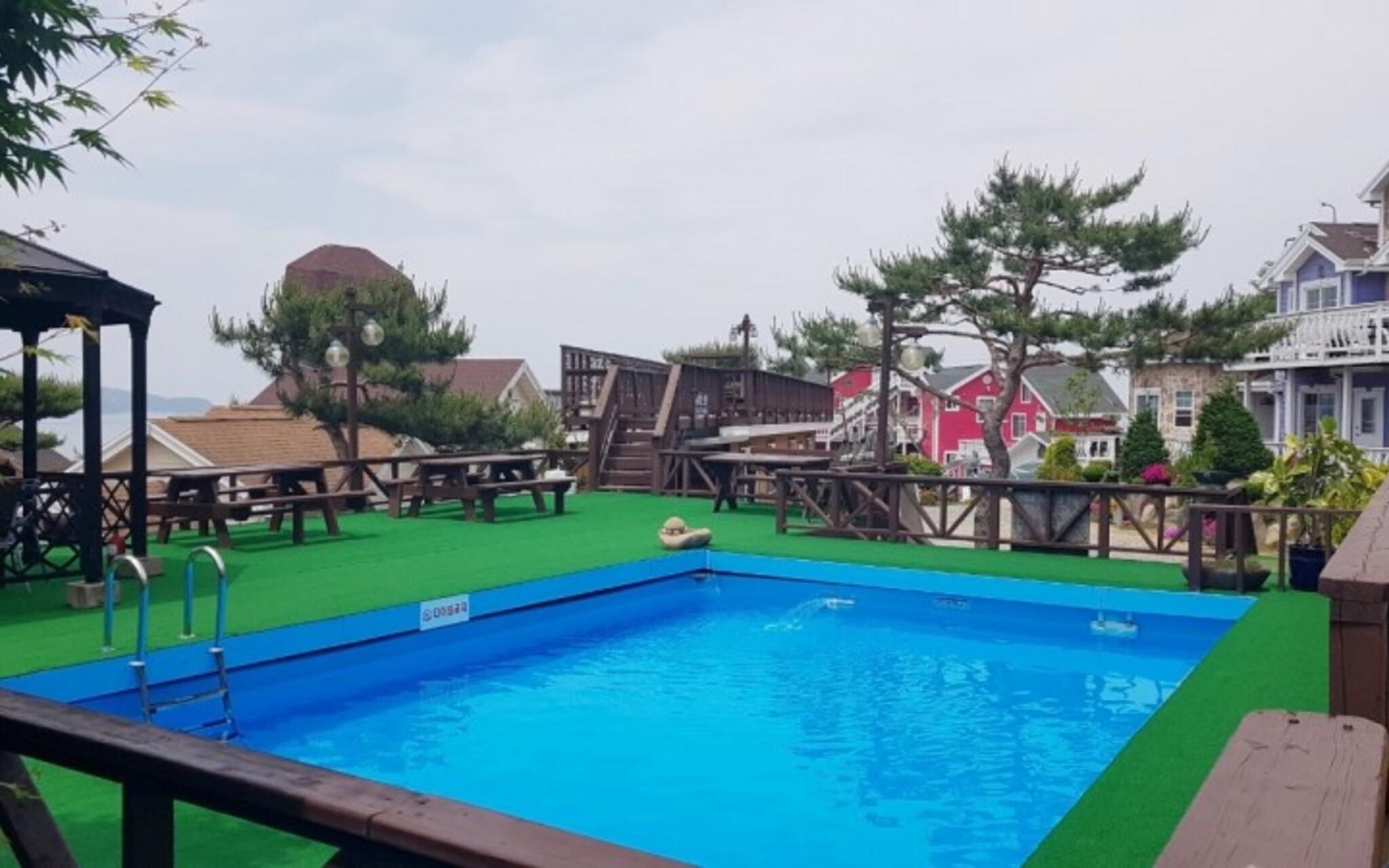 Seonjedo Iris Pension