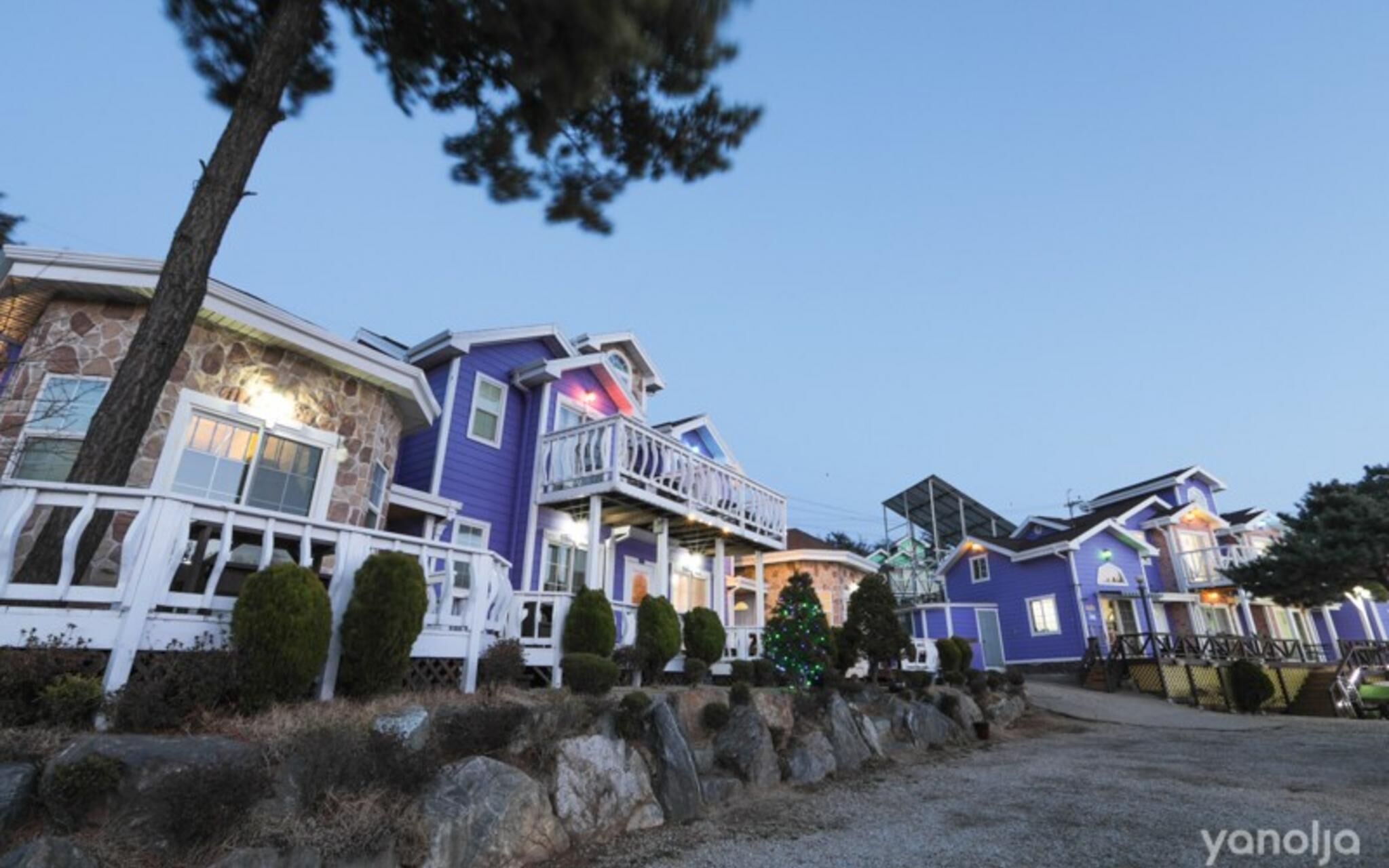 Seonjedo Iris Pension