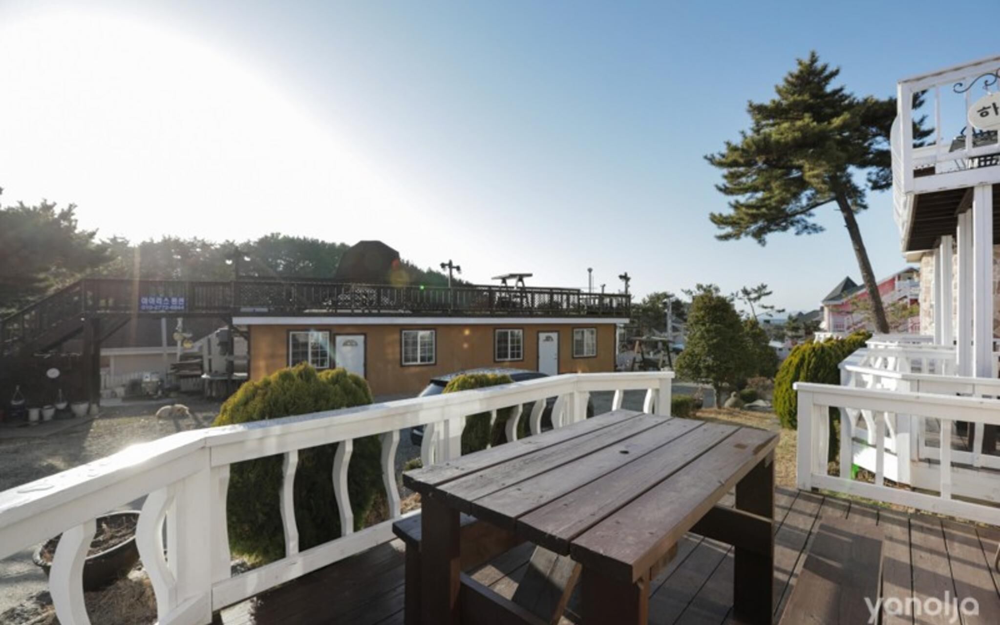 Seonjedo Iris Pension