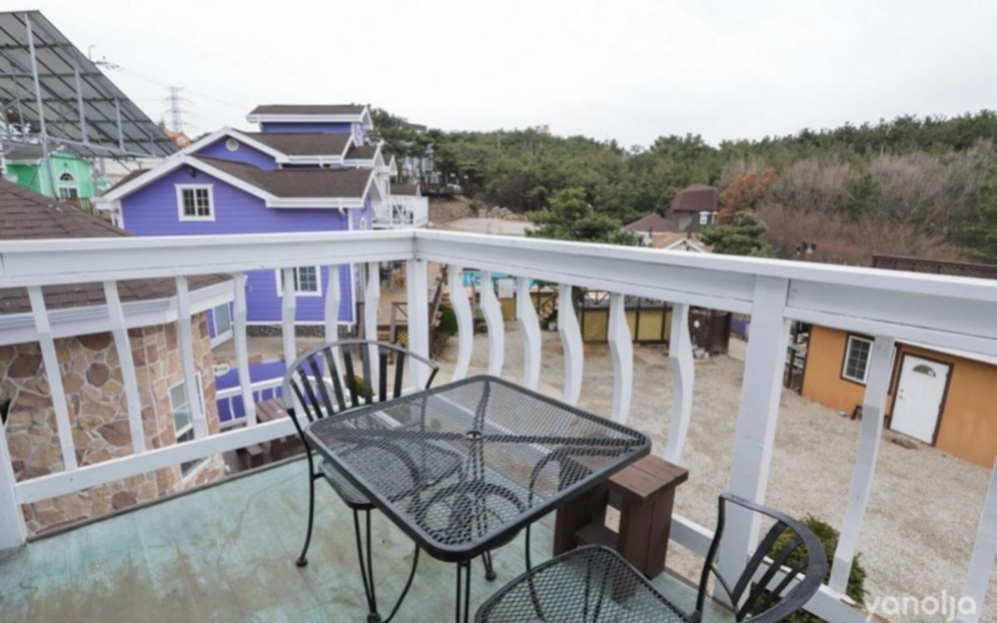 Seonjedo Iris Pension