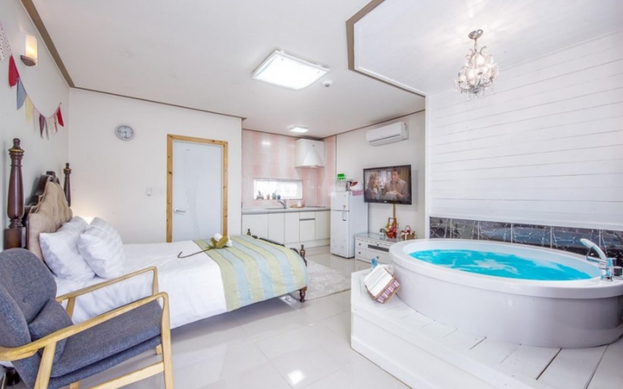 Seonjedo Iris Pension