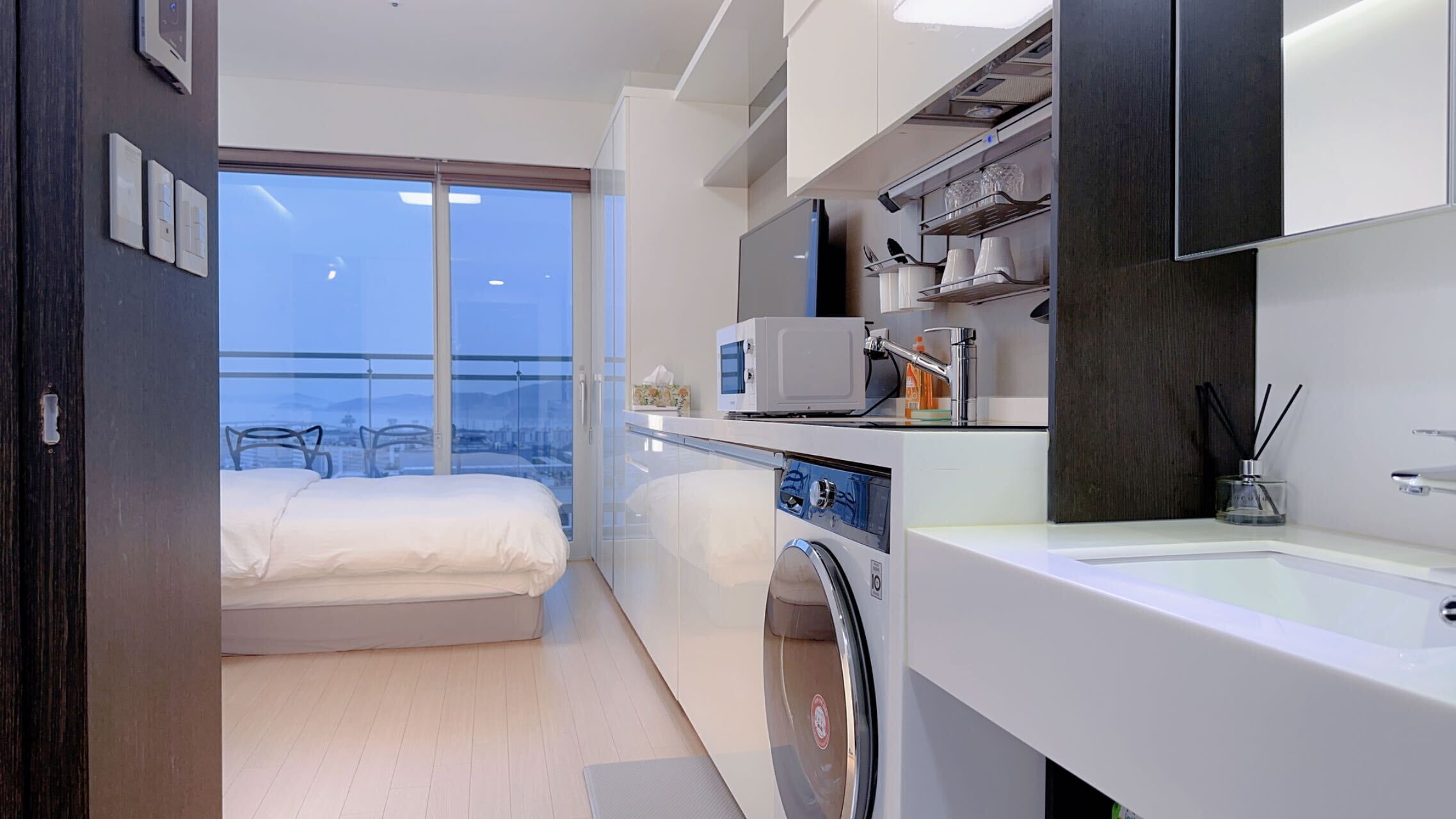 Shine Hotel