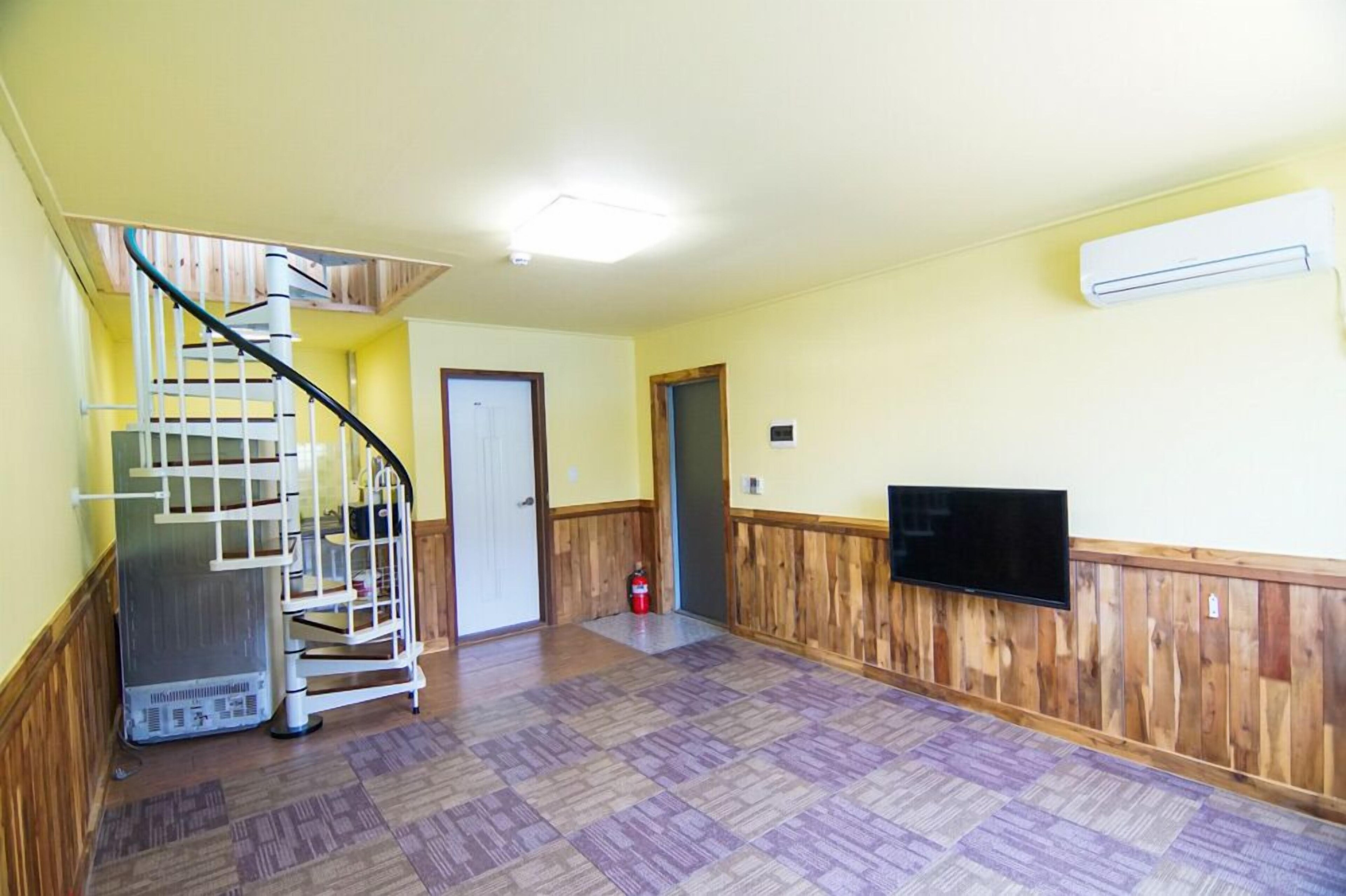 Sunrise Pension
