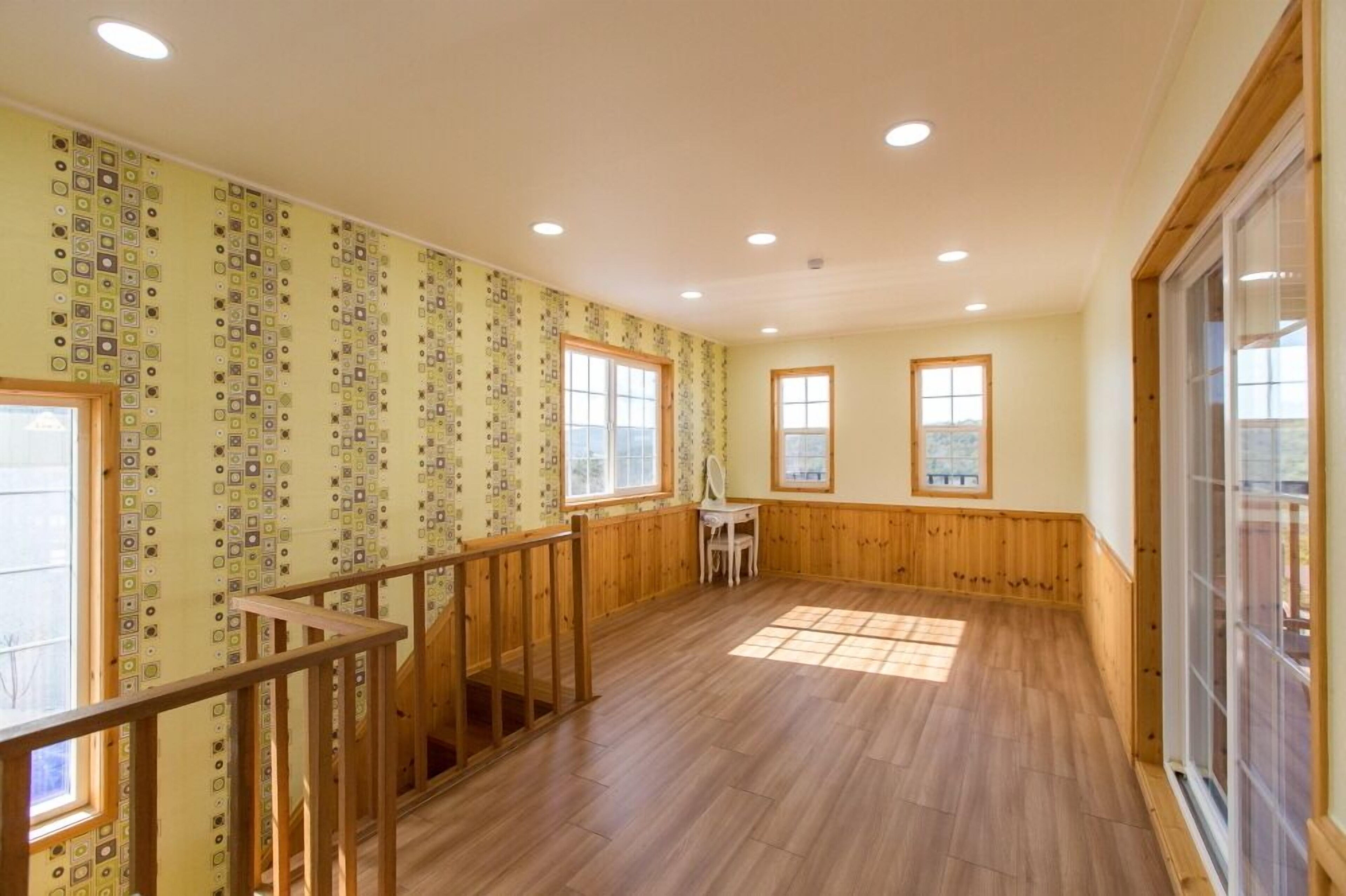 Sunrise Pension