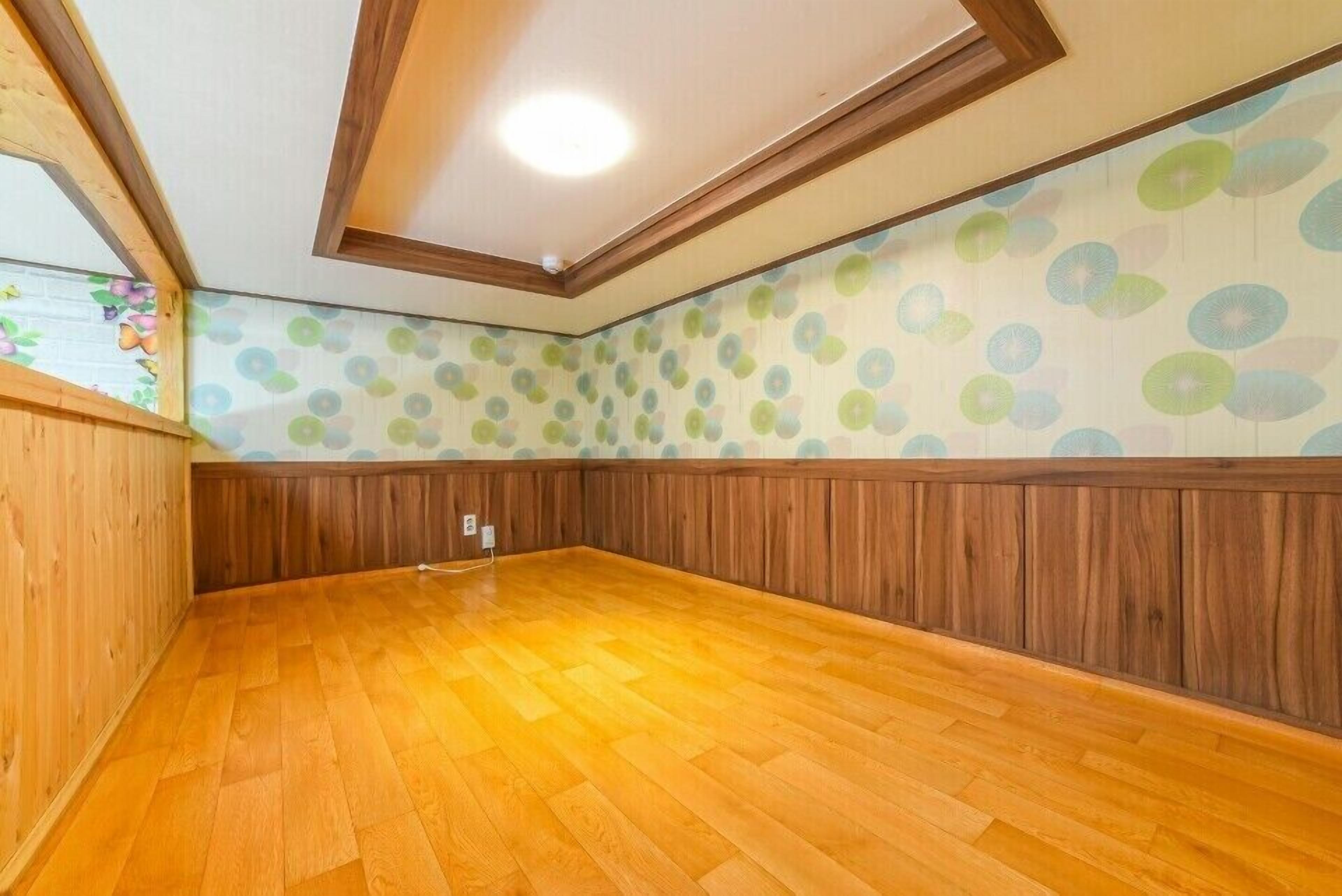 Sunshine Garden Pension