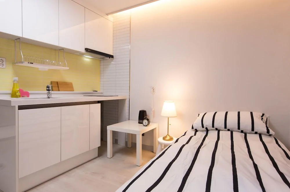 W Premium Airport Guesthouse