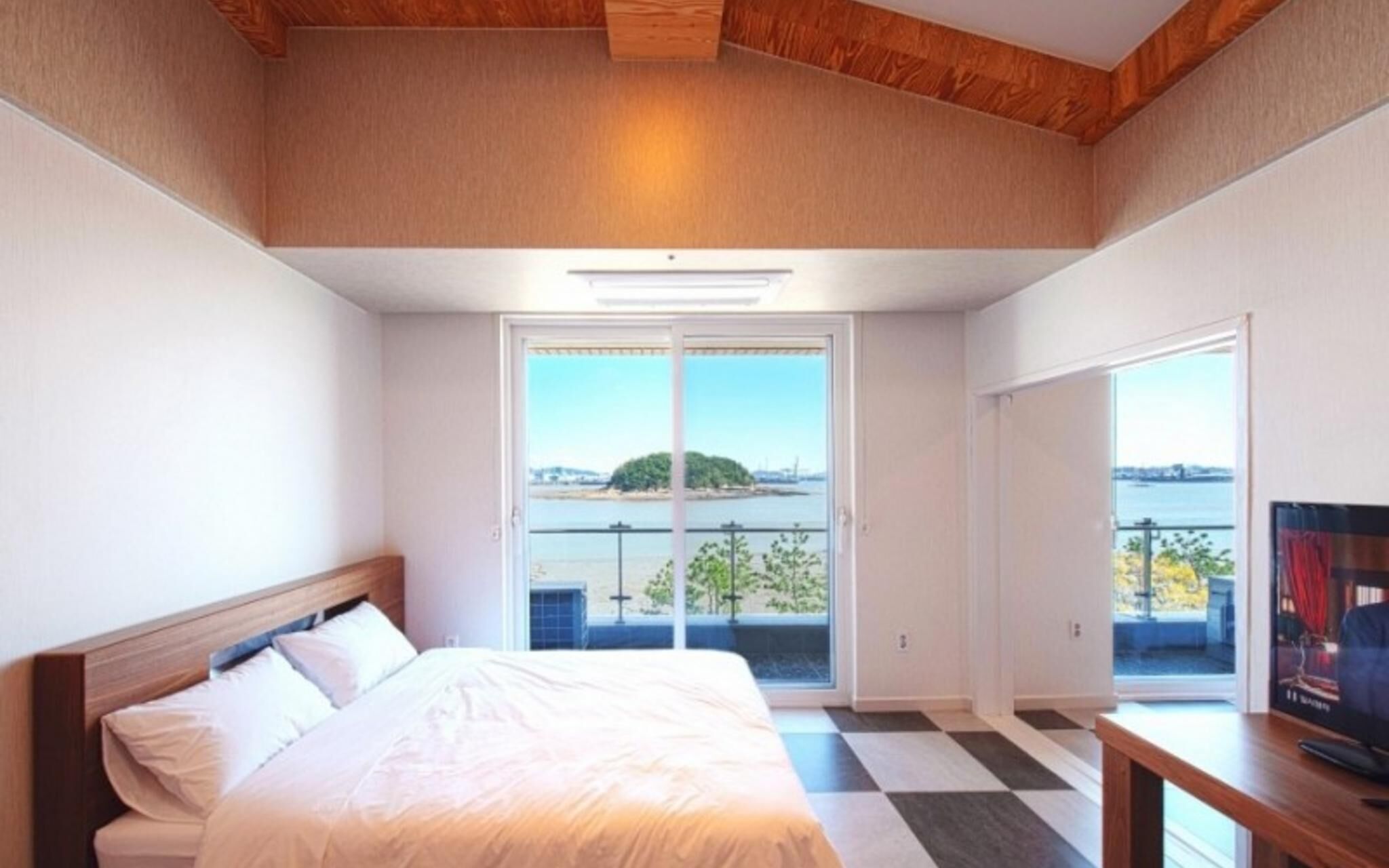Yeongjongdo Blue Ocean Pension