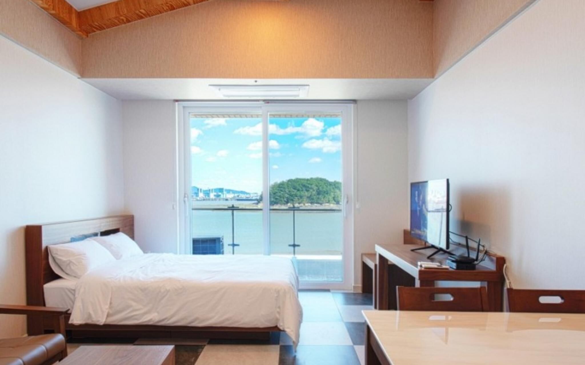 Yeongjongdo Blue Ocean Pension