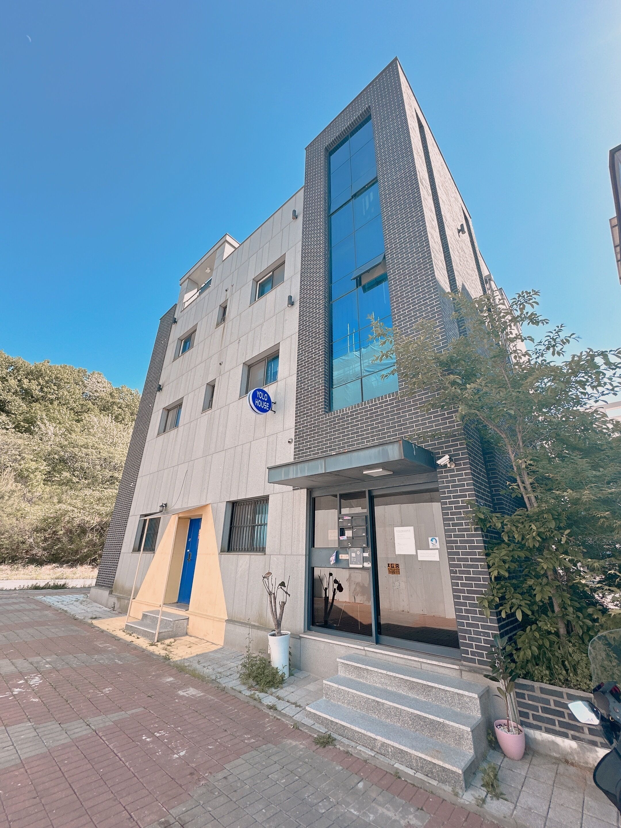 Yolo House