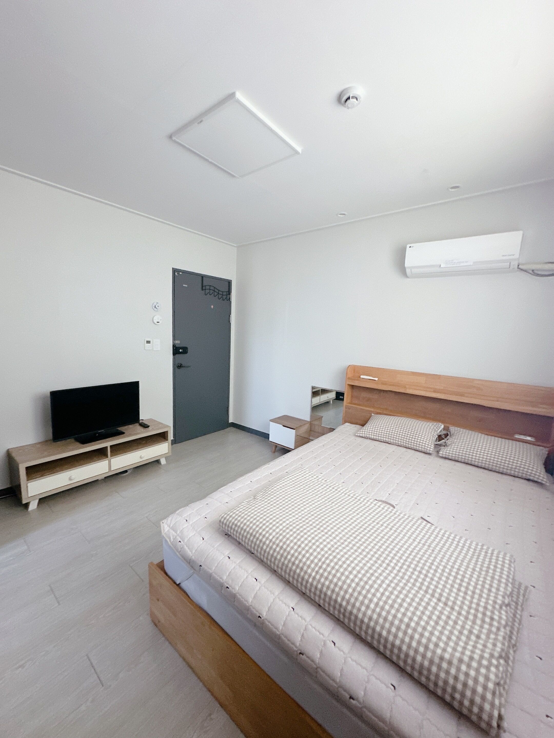 Yolo House