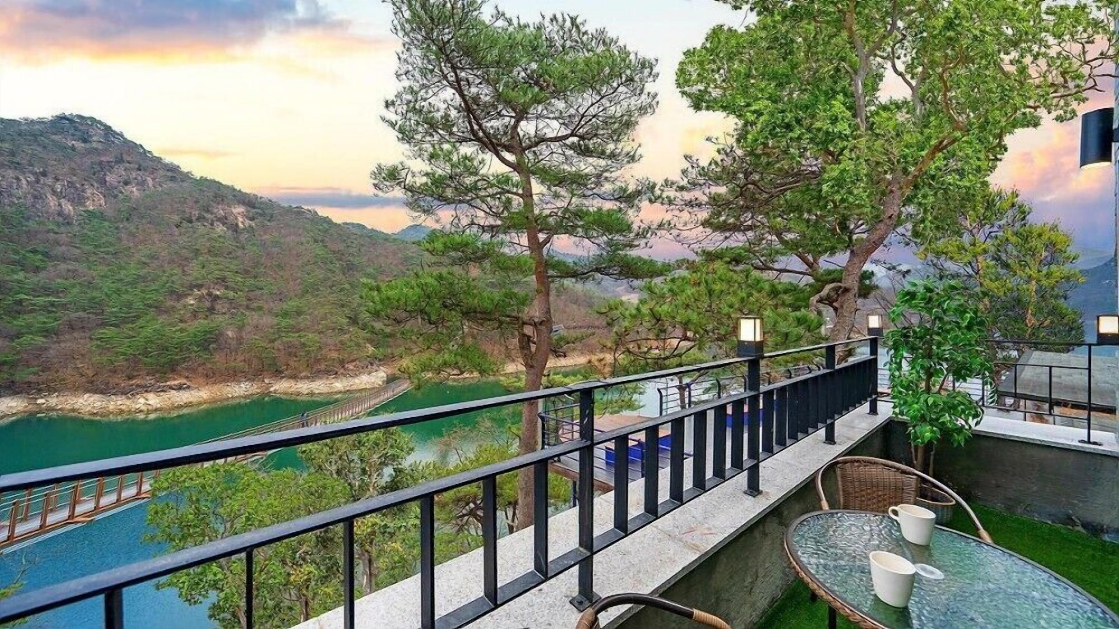 BS Jecheon Pension