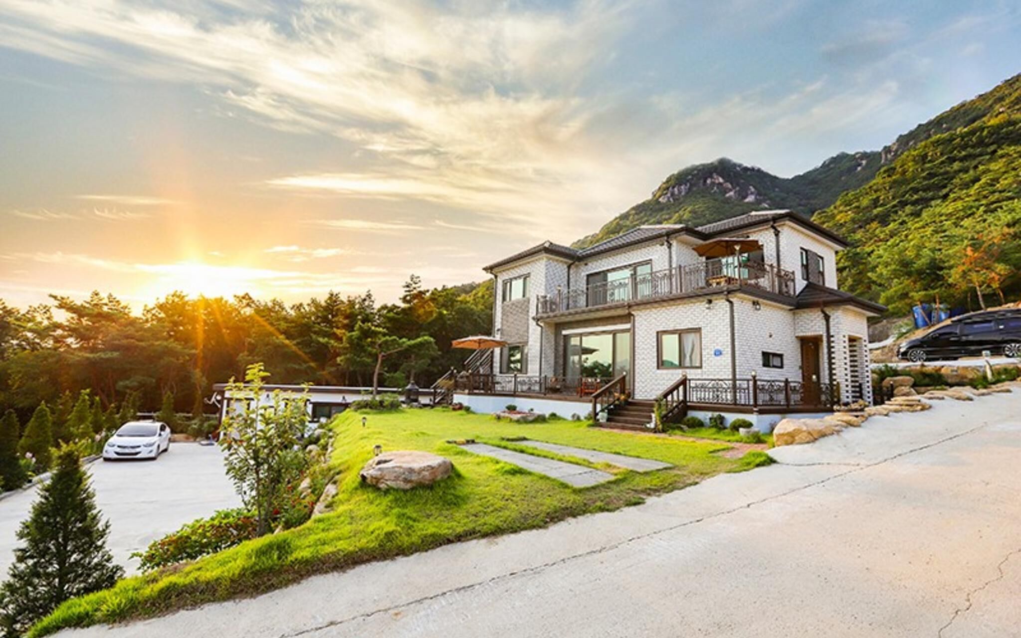 Four Seasons Pension Jecheon