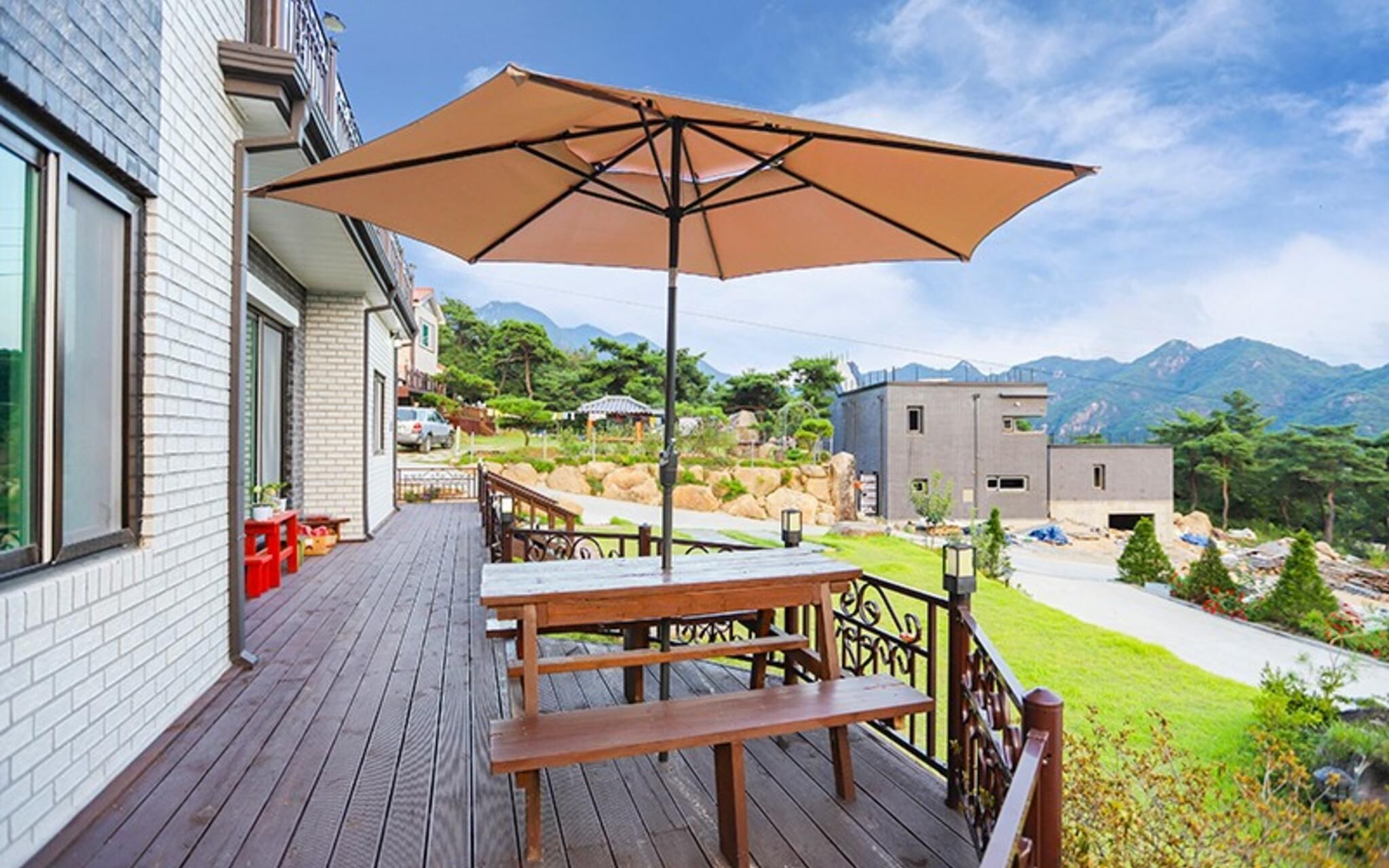 Four Seasons Pension Jecheon