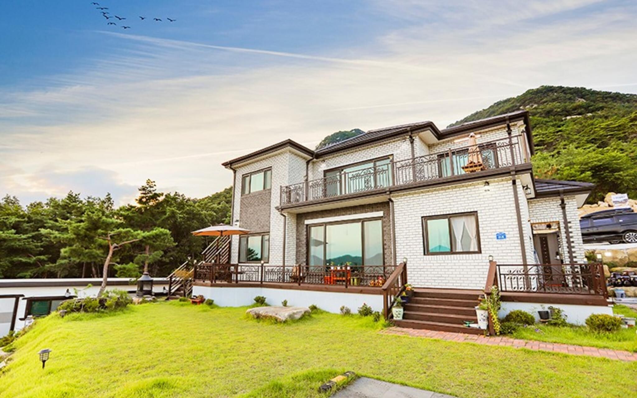 Four Seasons Pension Jecheon