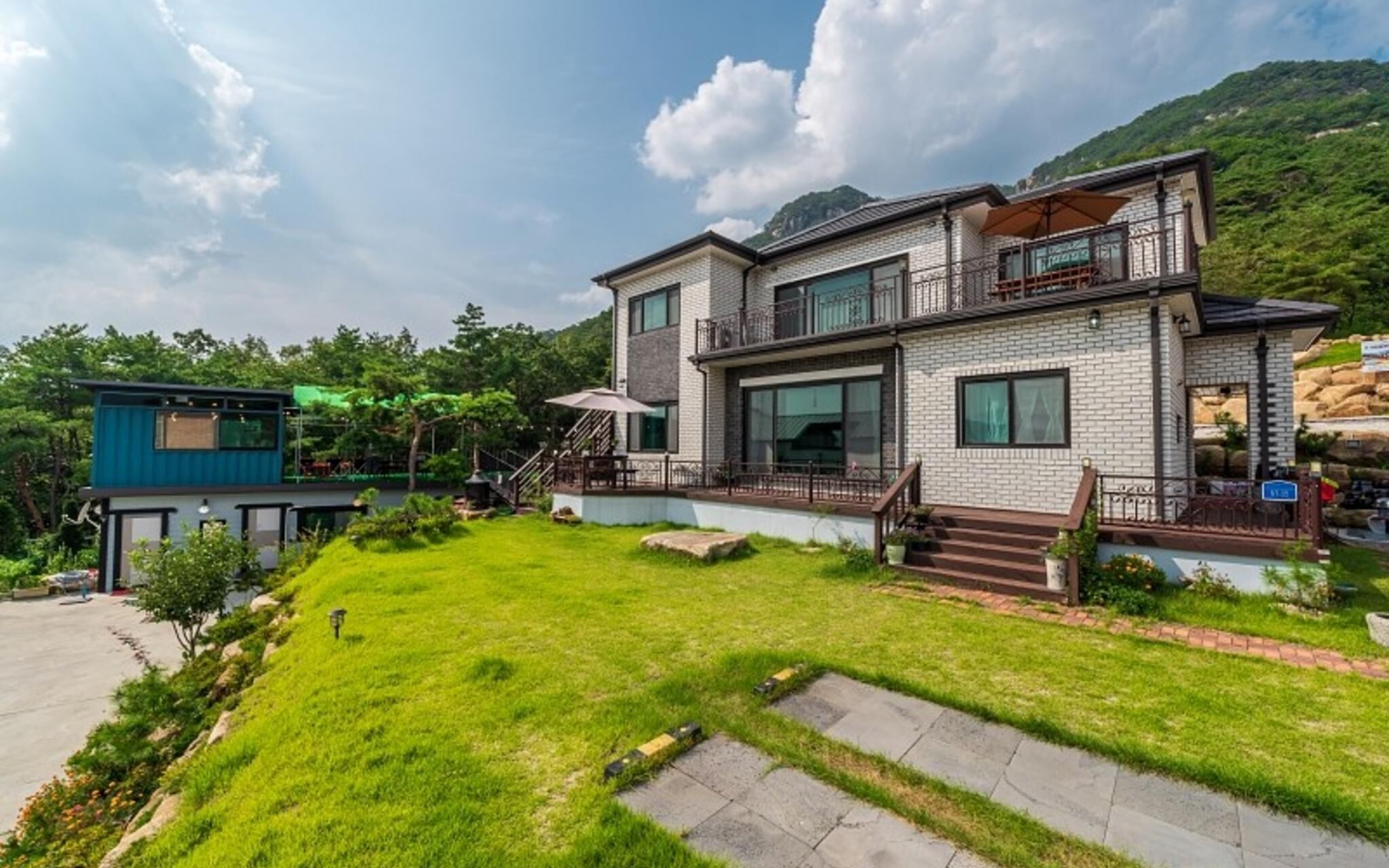 Four Seasons Pension Jecheon