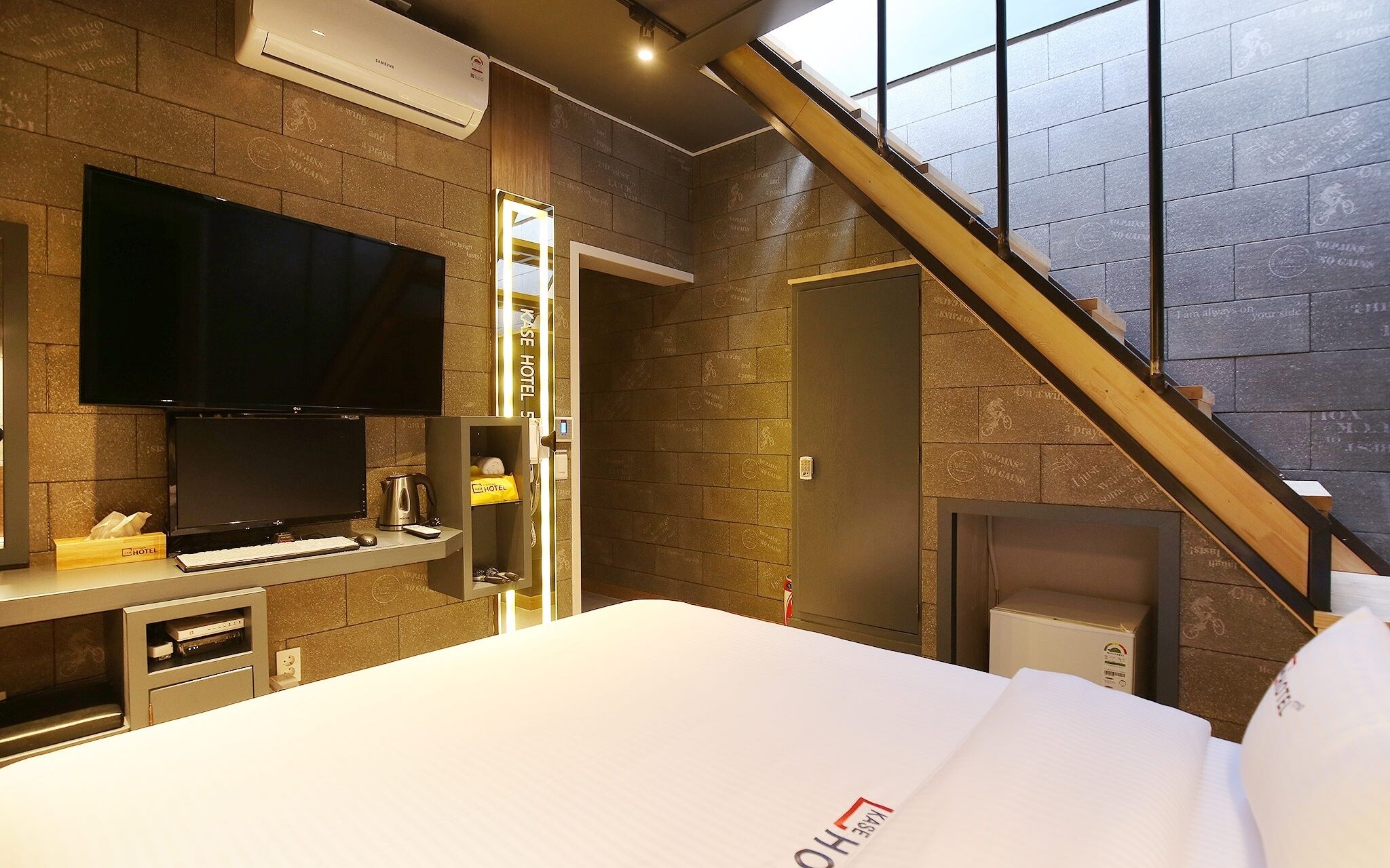 Jecheon Case Hotel