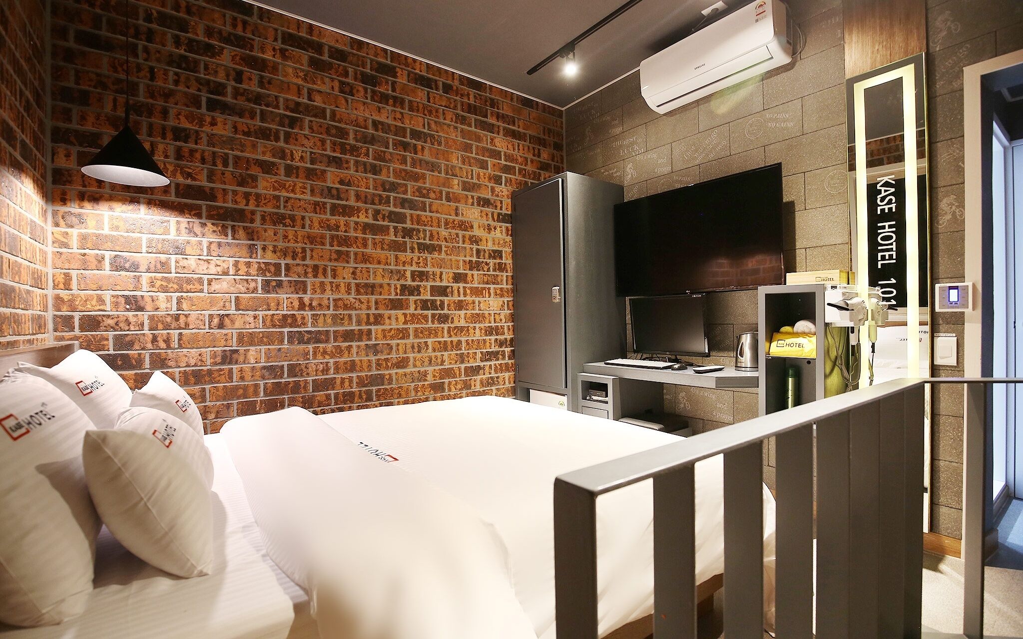 Jecheon Case Hotel