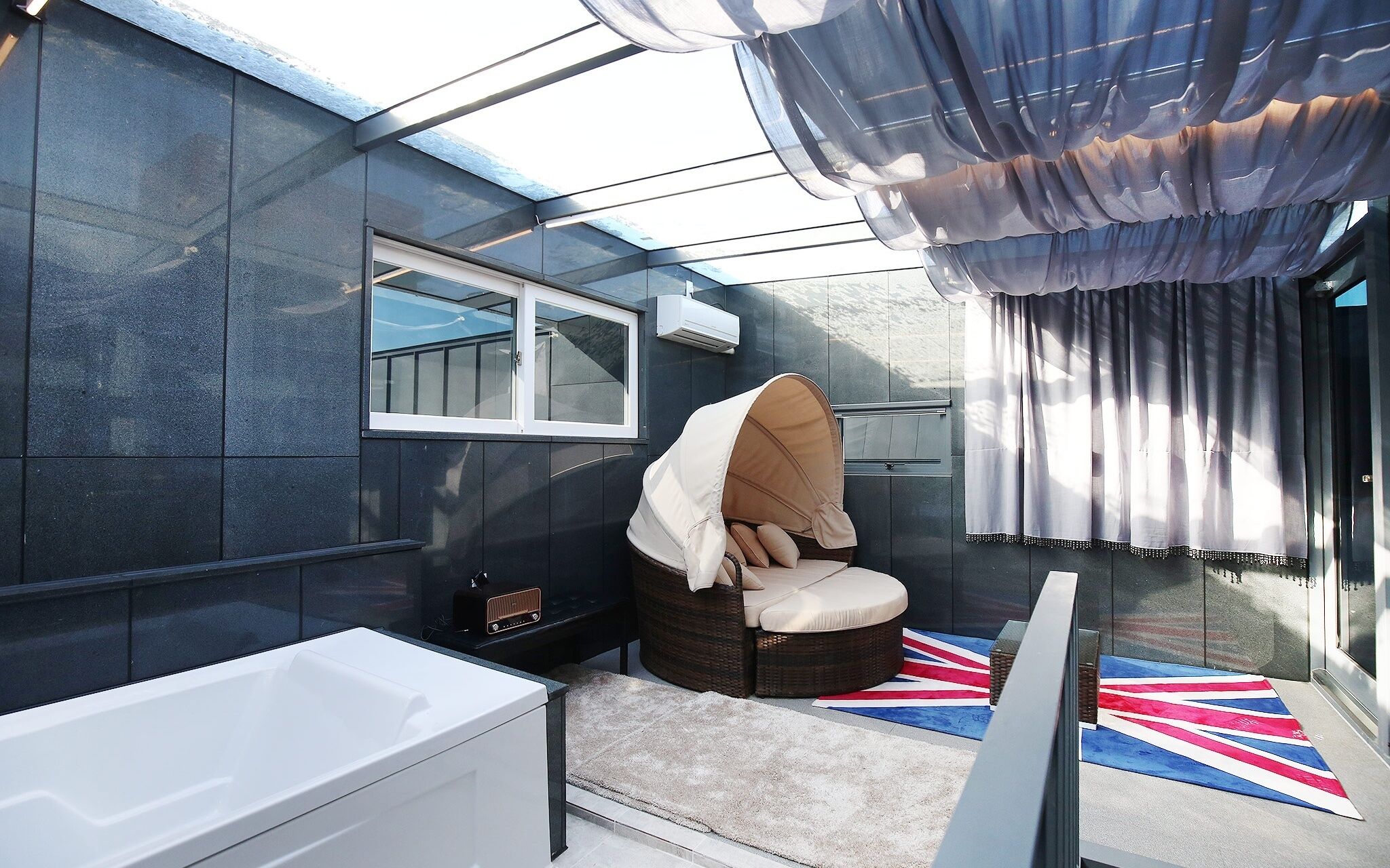 Jecheon Case Hotel