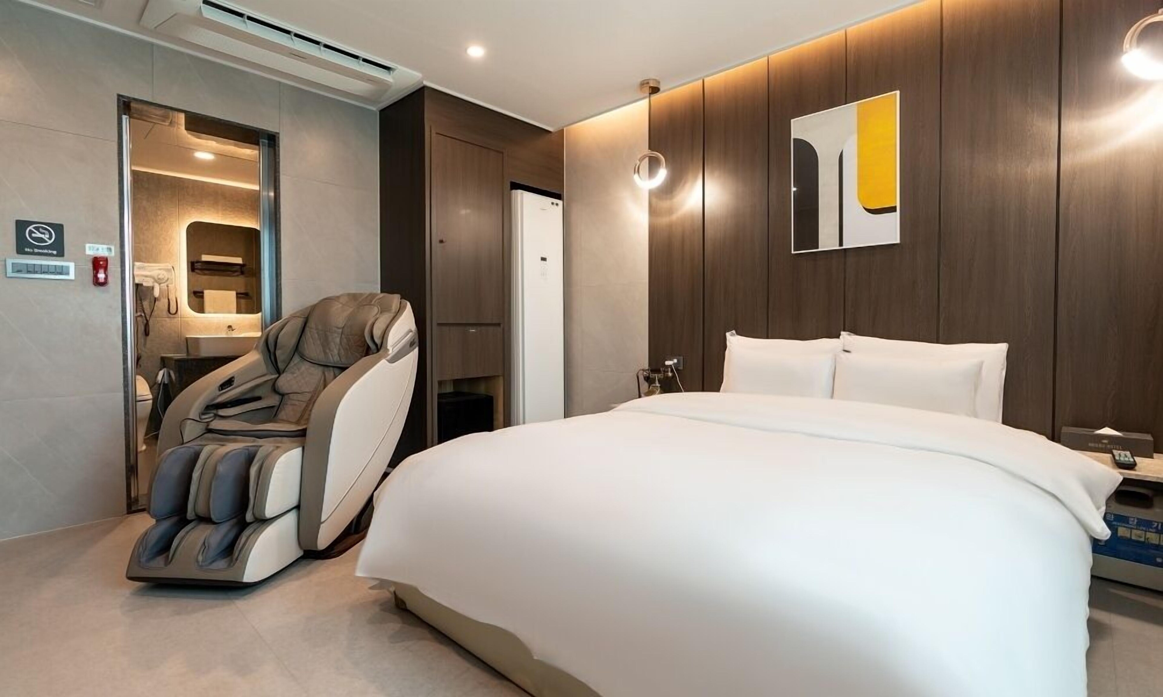 Jecheon Hound Hotel
