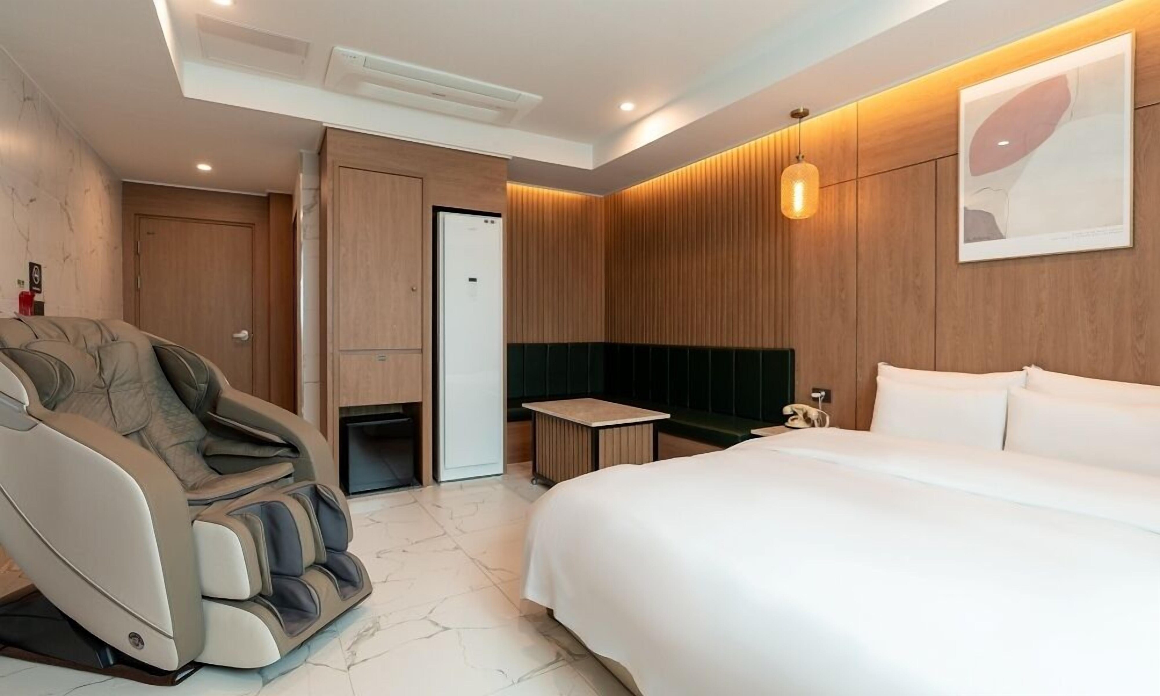 Jecheon Hound Hotel