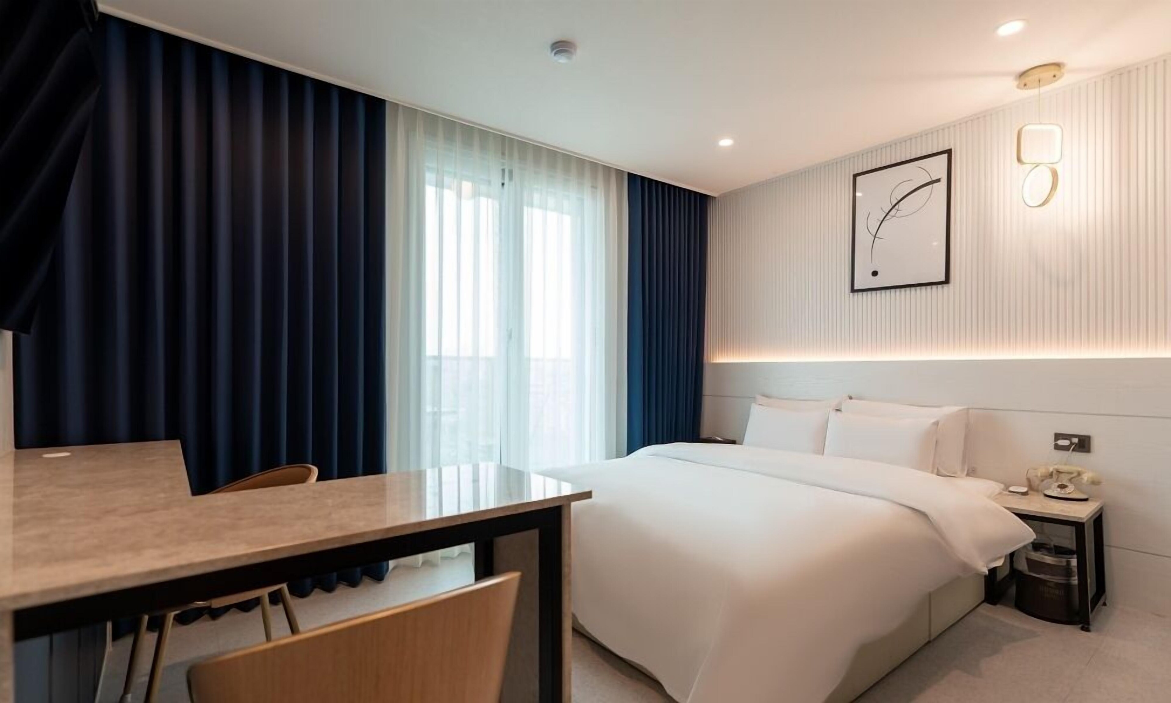 Jecheon Hound Hotel