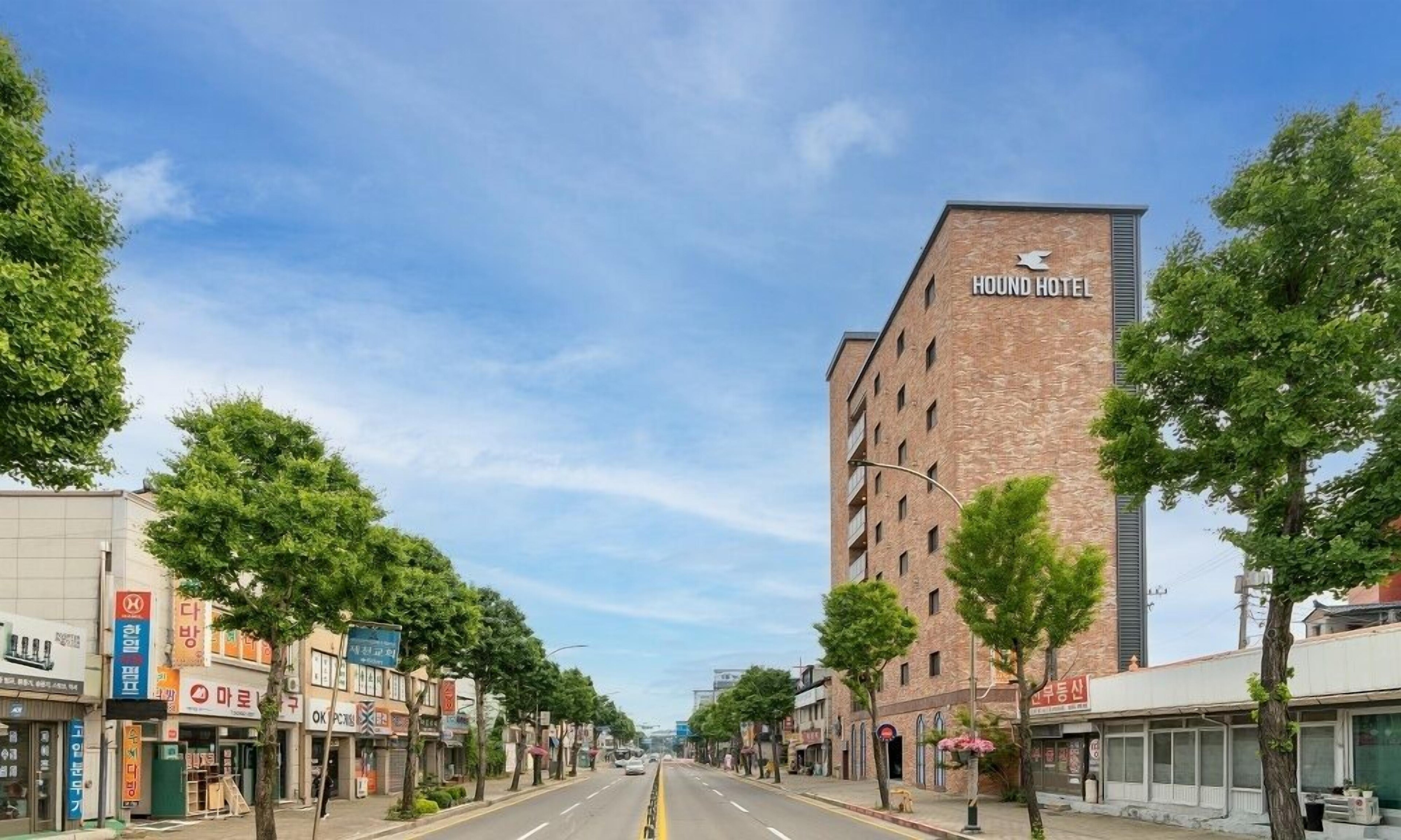 Jecheon Hound Hotel