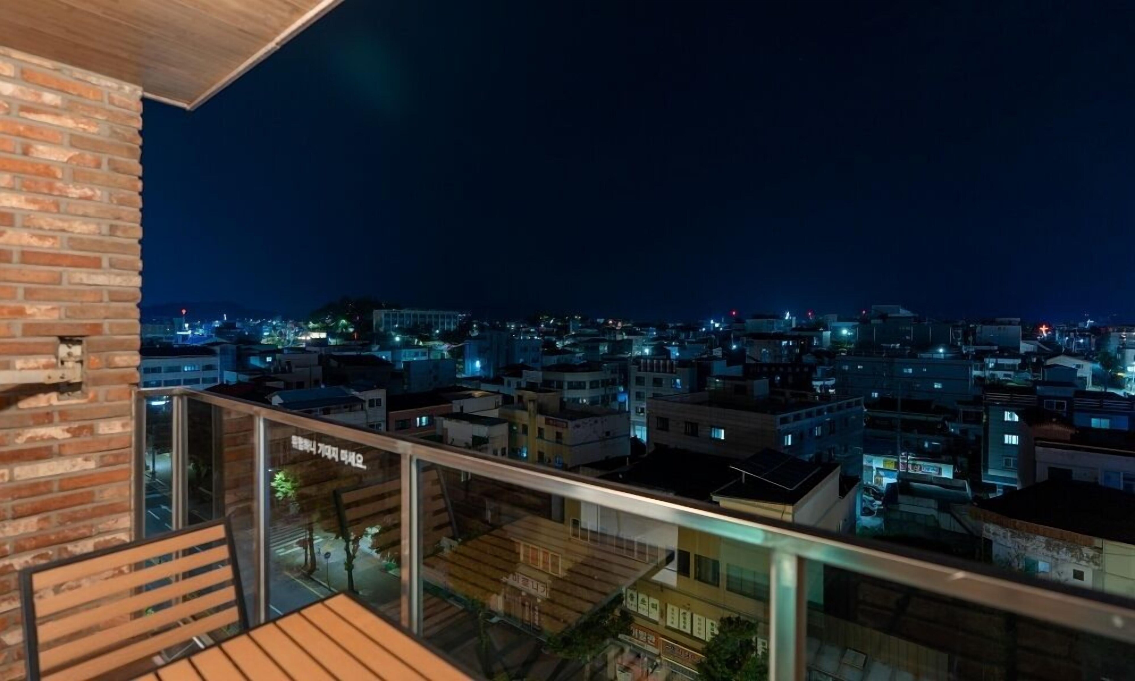 Jecheon Hound Hotel