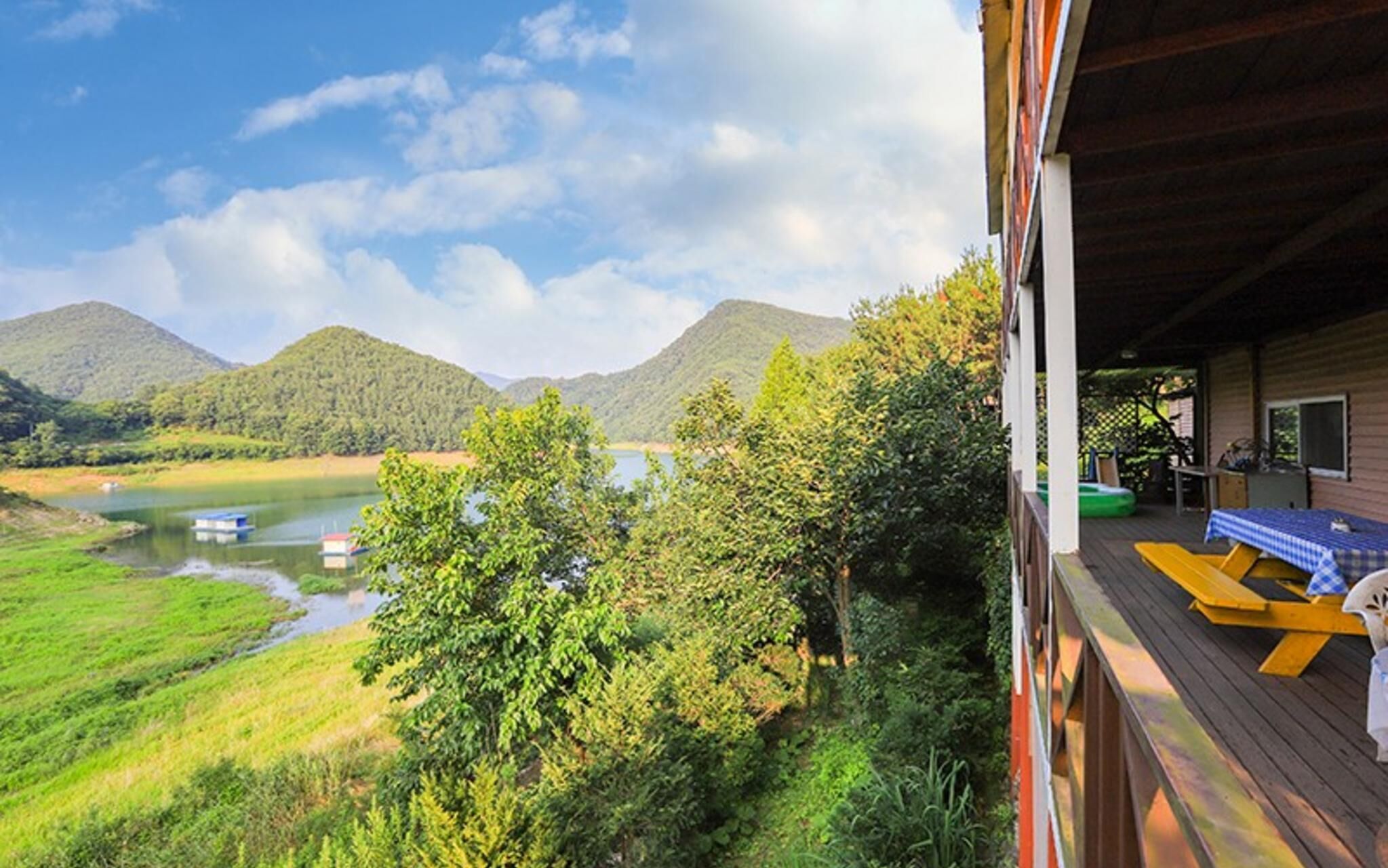 Jecheon Noksuwa Cheongsanuijip Pension
