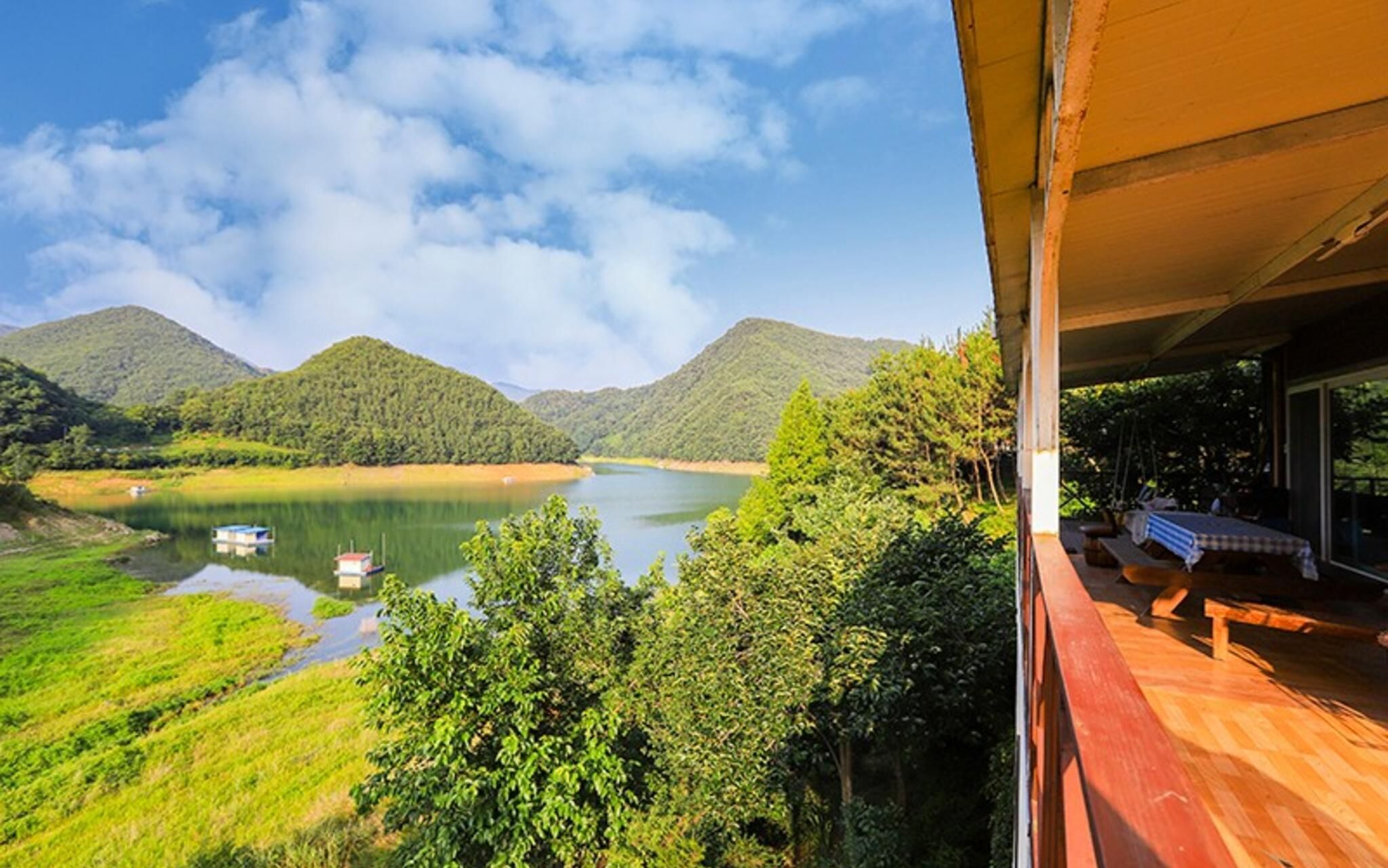 Jecheon Noksuwa Cheongsanuijip Pension