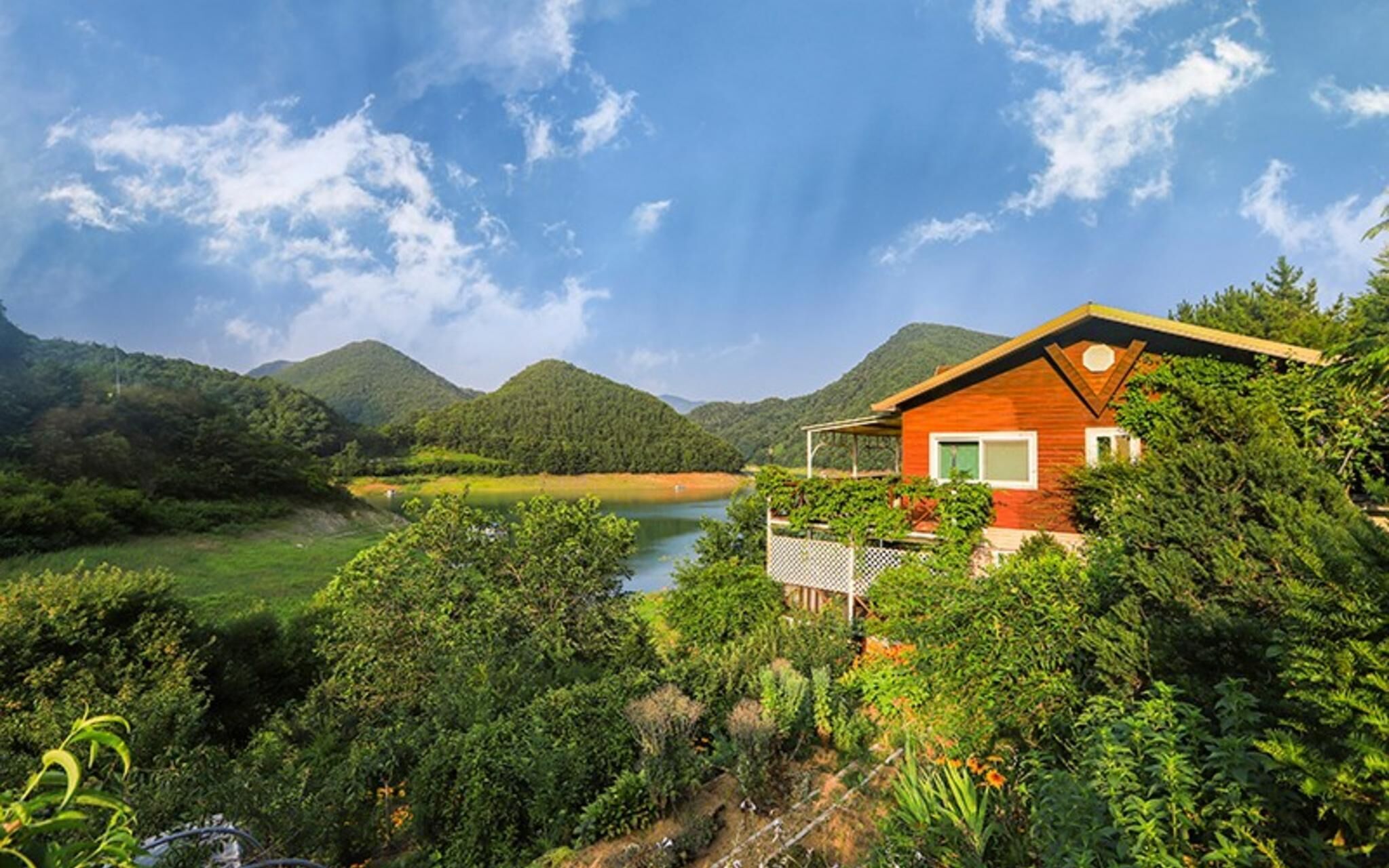 Jecheon Noksuwa Cheongsanuijip Pension