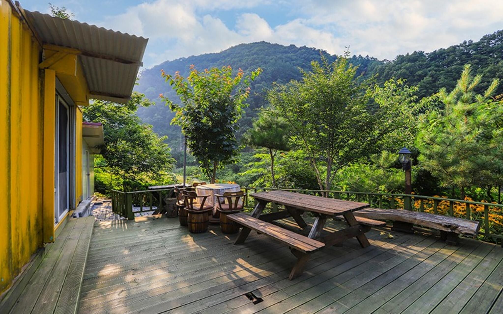 Jecheon Noksuwa Cheongsanuijip Pension