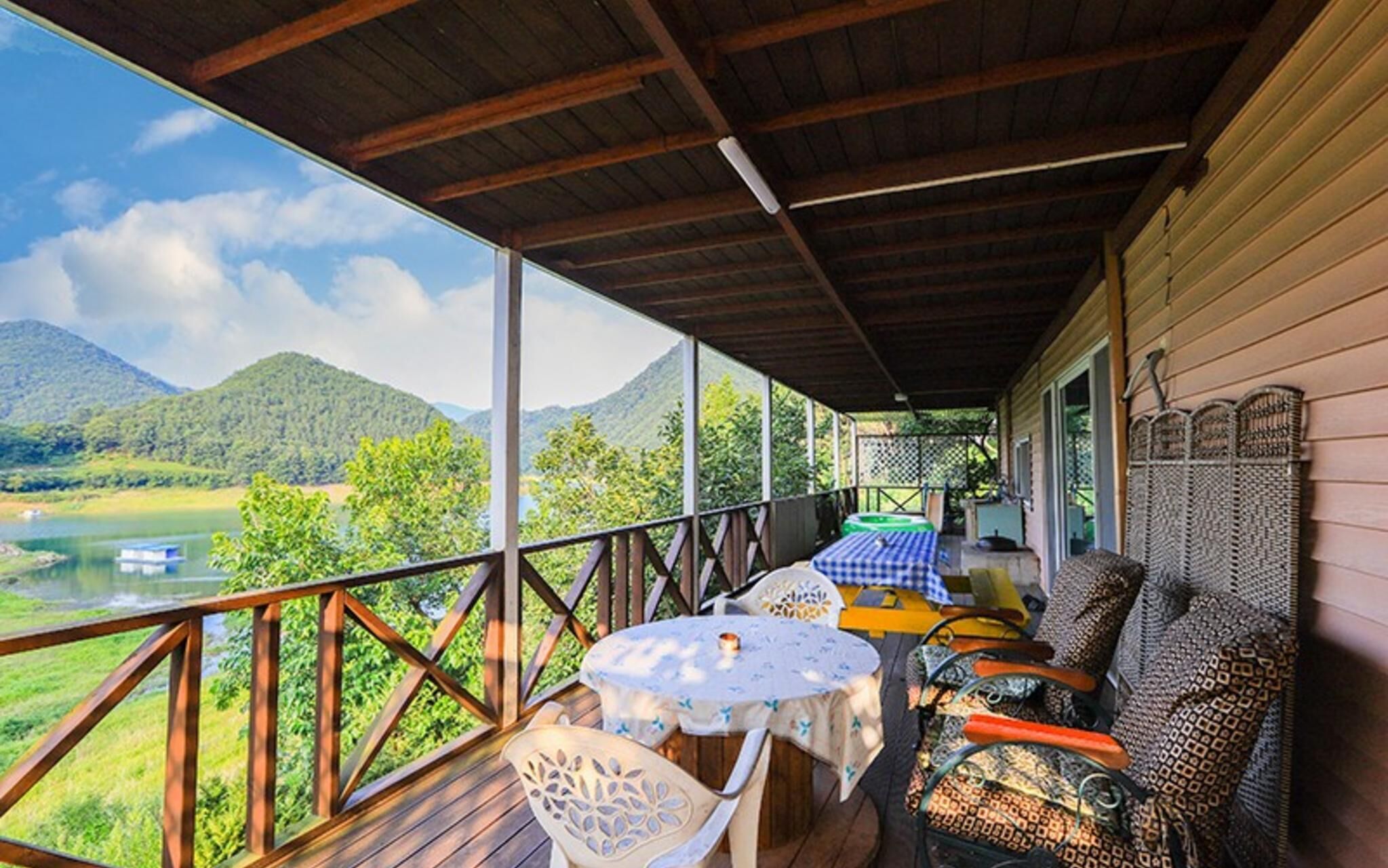 Jecheon Noksuwa Cheongsanuijip Pension