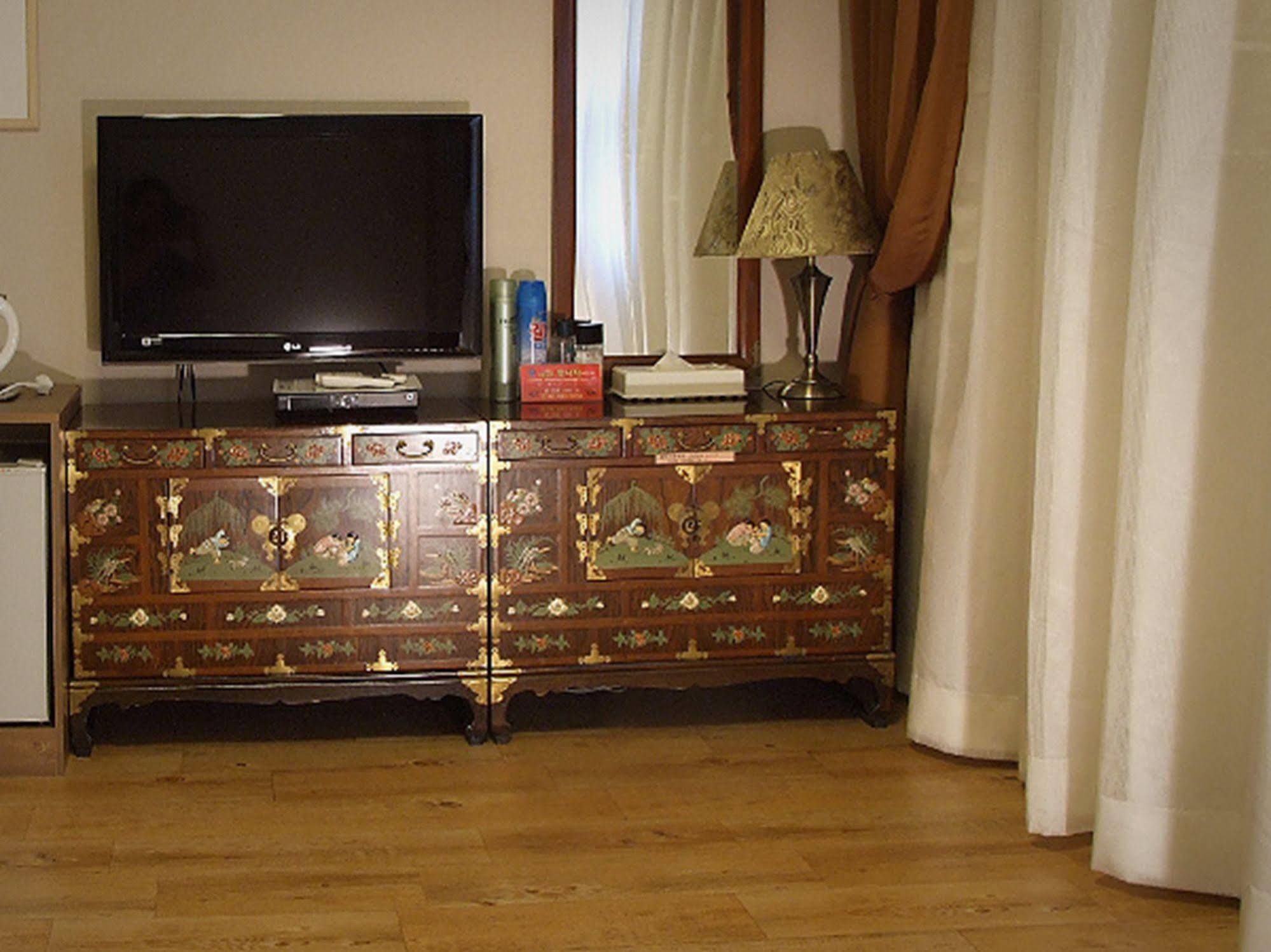 Jecheon Tourist Hotel