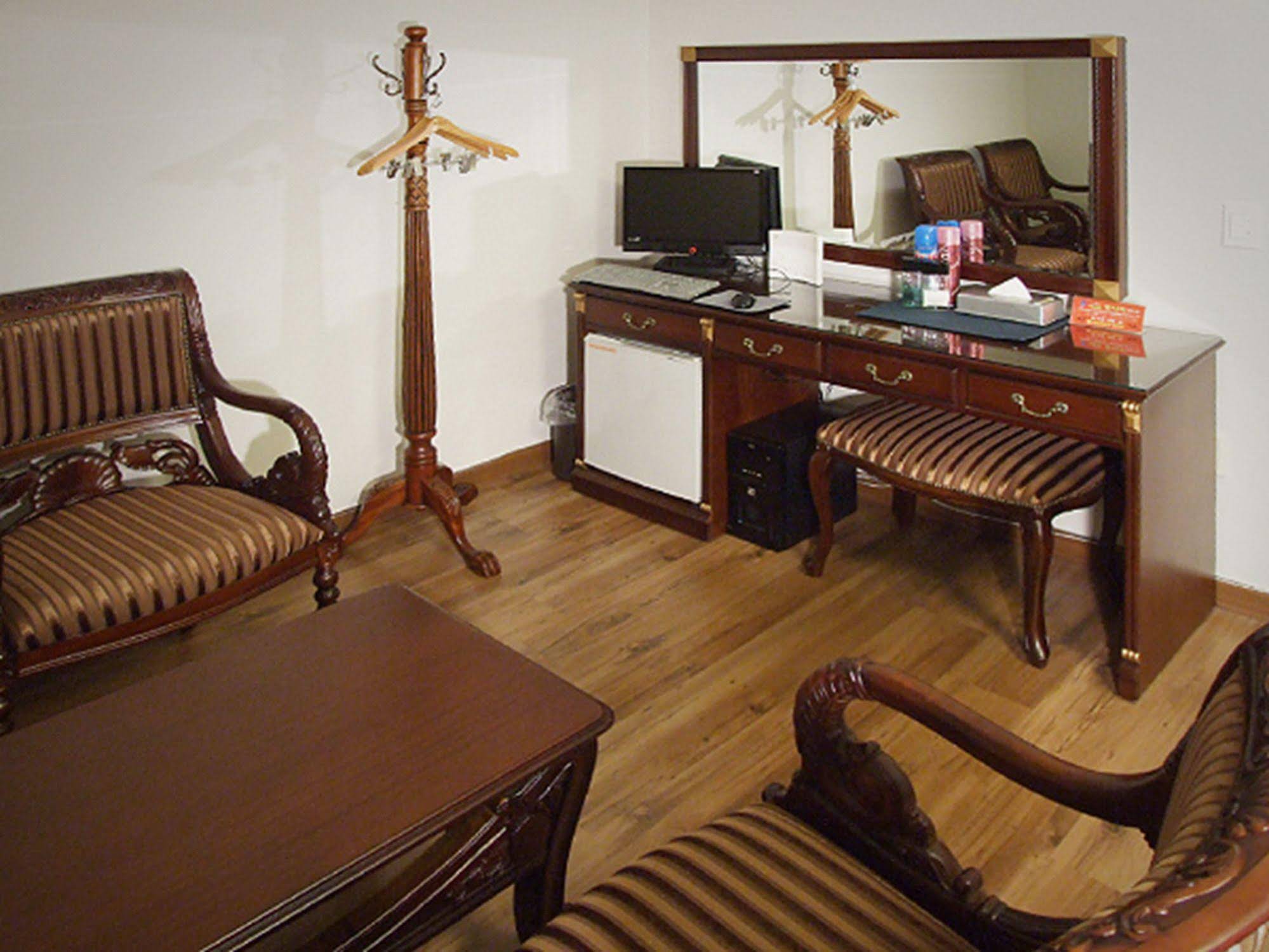 Jecheon Tourist Hotel