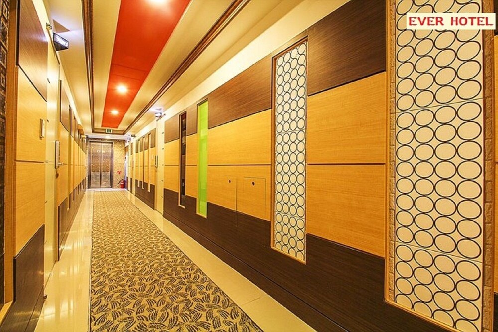 Ever Hotel