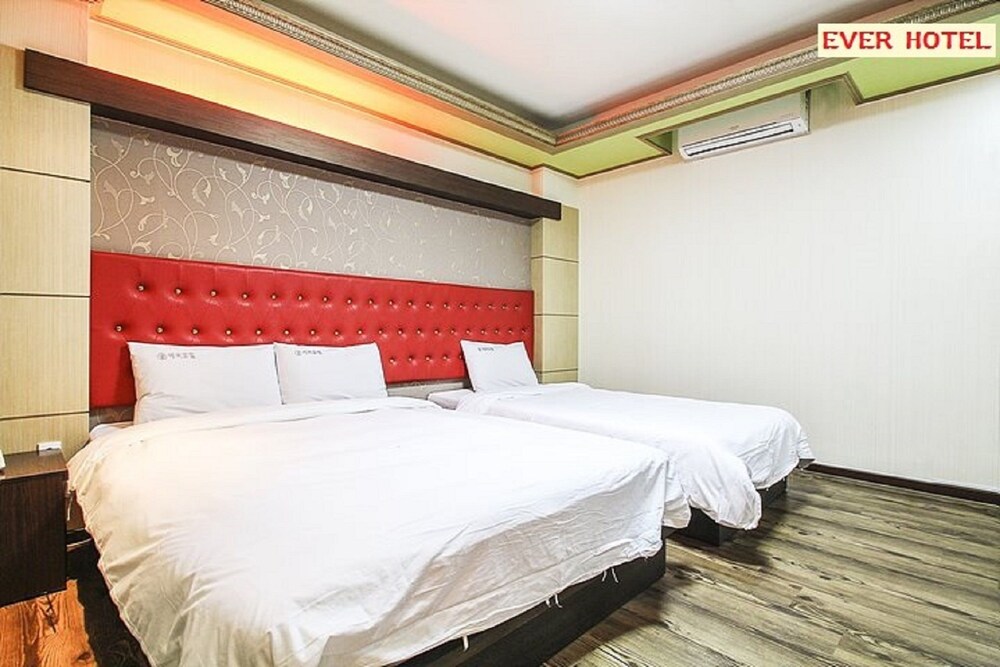 Ever Hotel