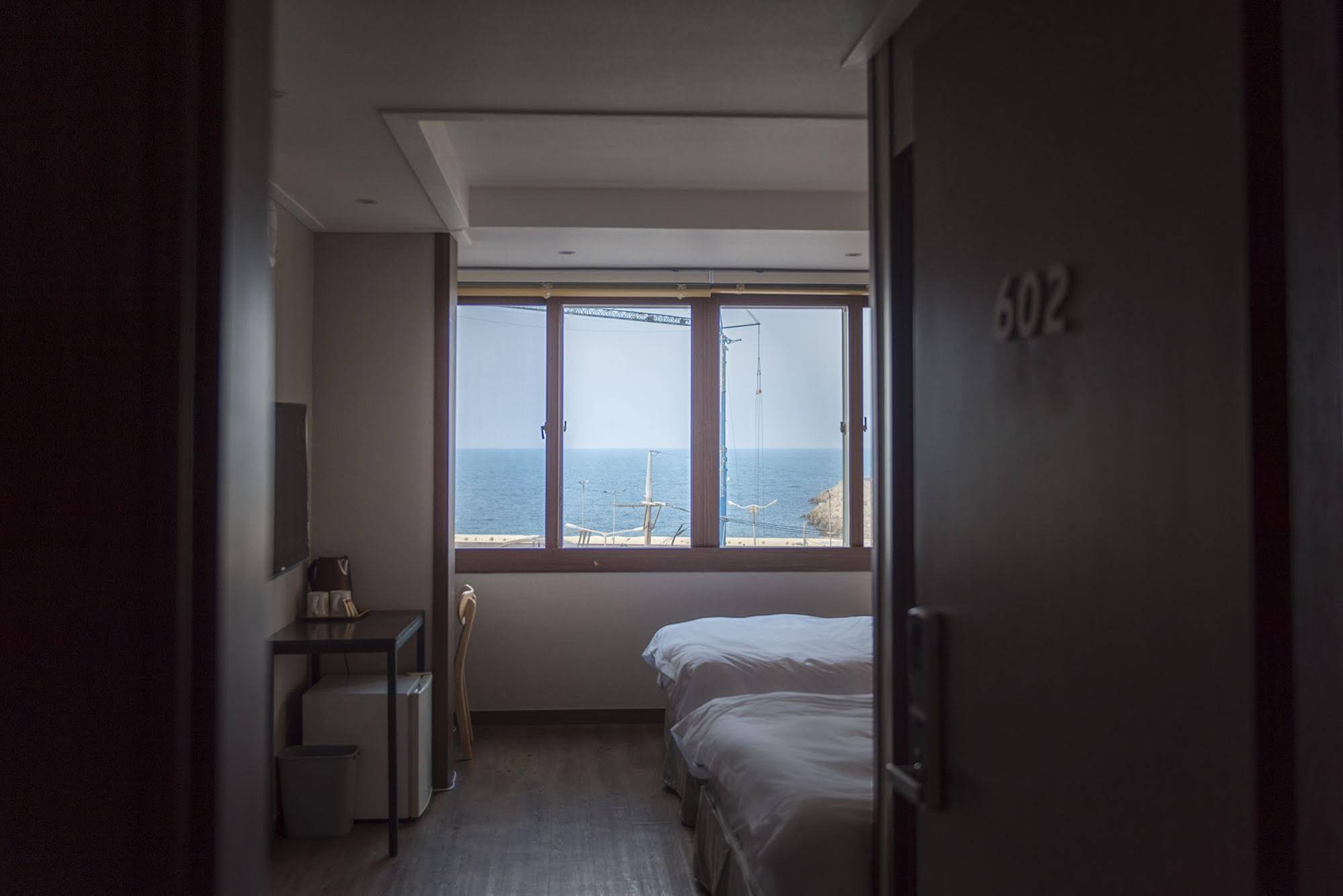 Hotel Check Inn