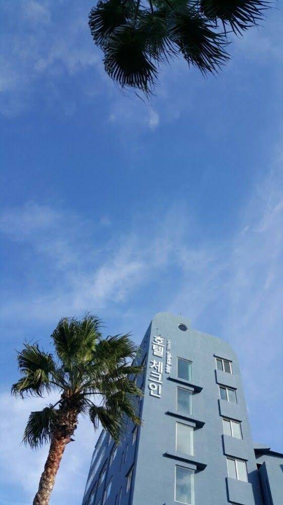 Hotel Check Inn