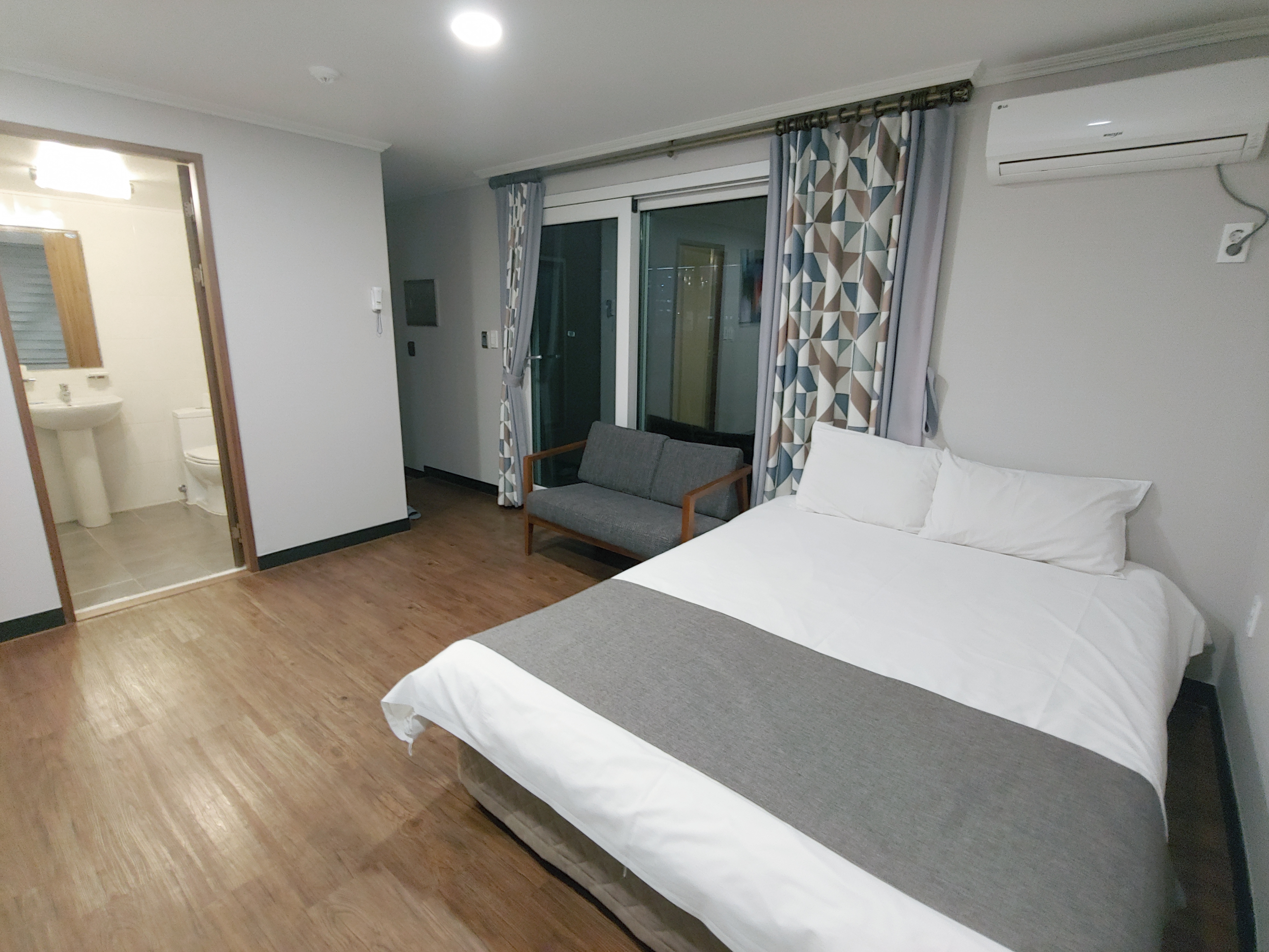 Hotel Tong Yeondong Jeju