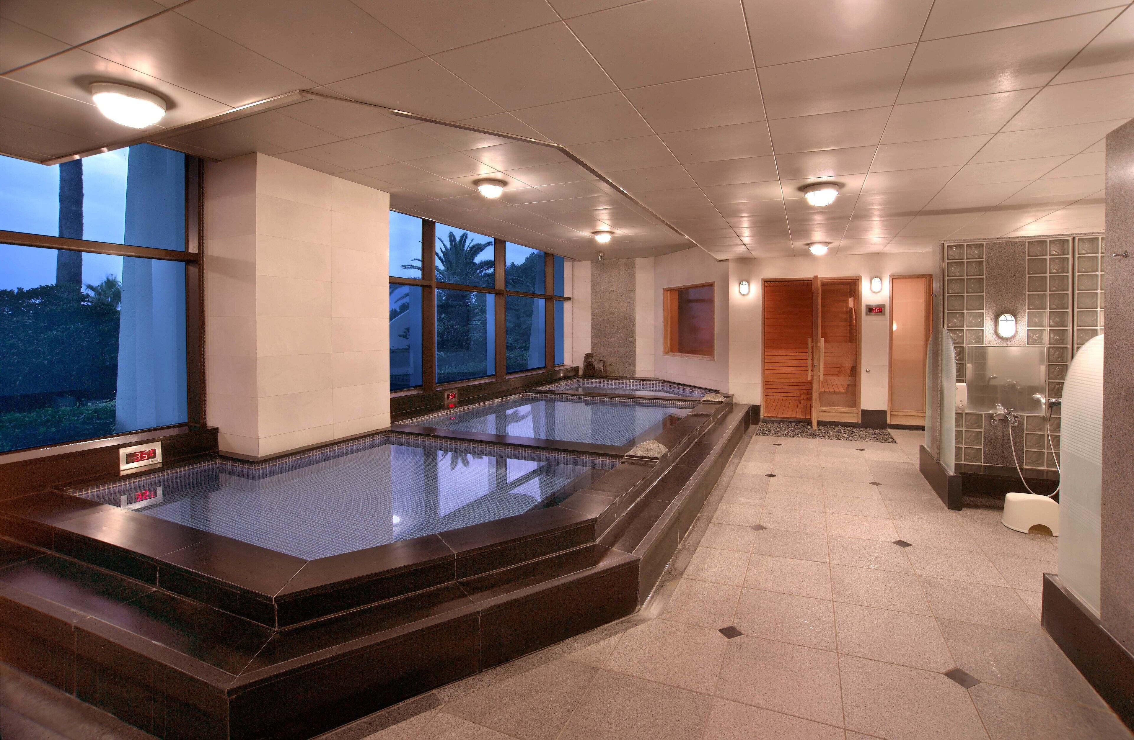 Parnas Hotel Jeju